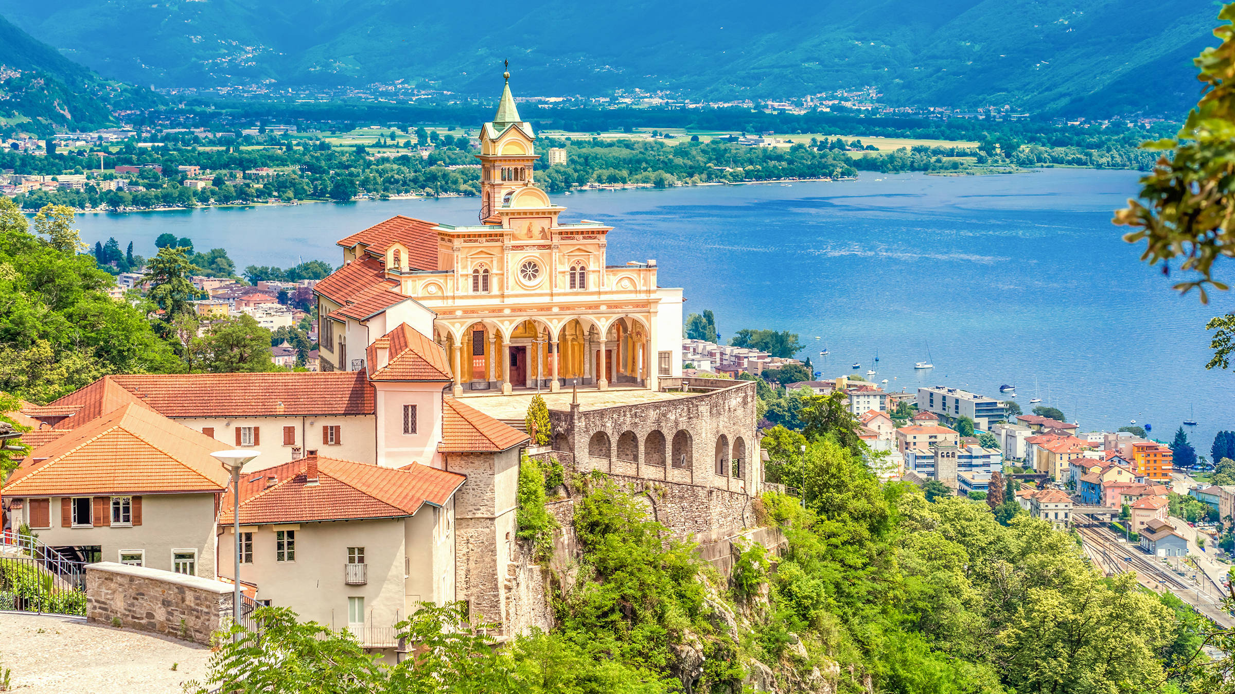 Madonna del Sasso - H4 Hotel Arcadia Locarno - Site internet officiel Madonna del Sasso - H4 Hotel Arcadia Locarno - Site internet officiel
