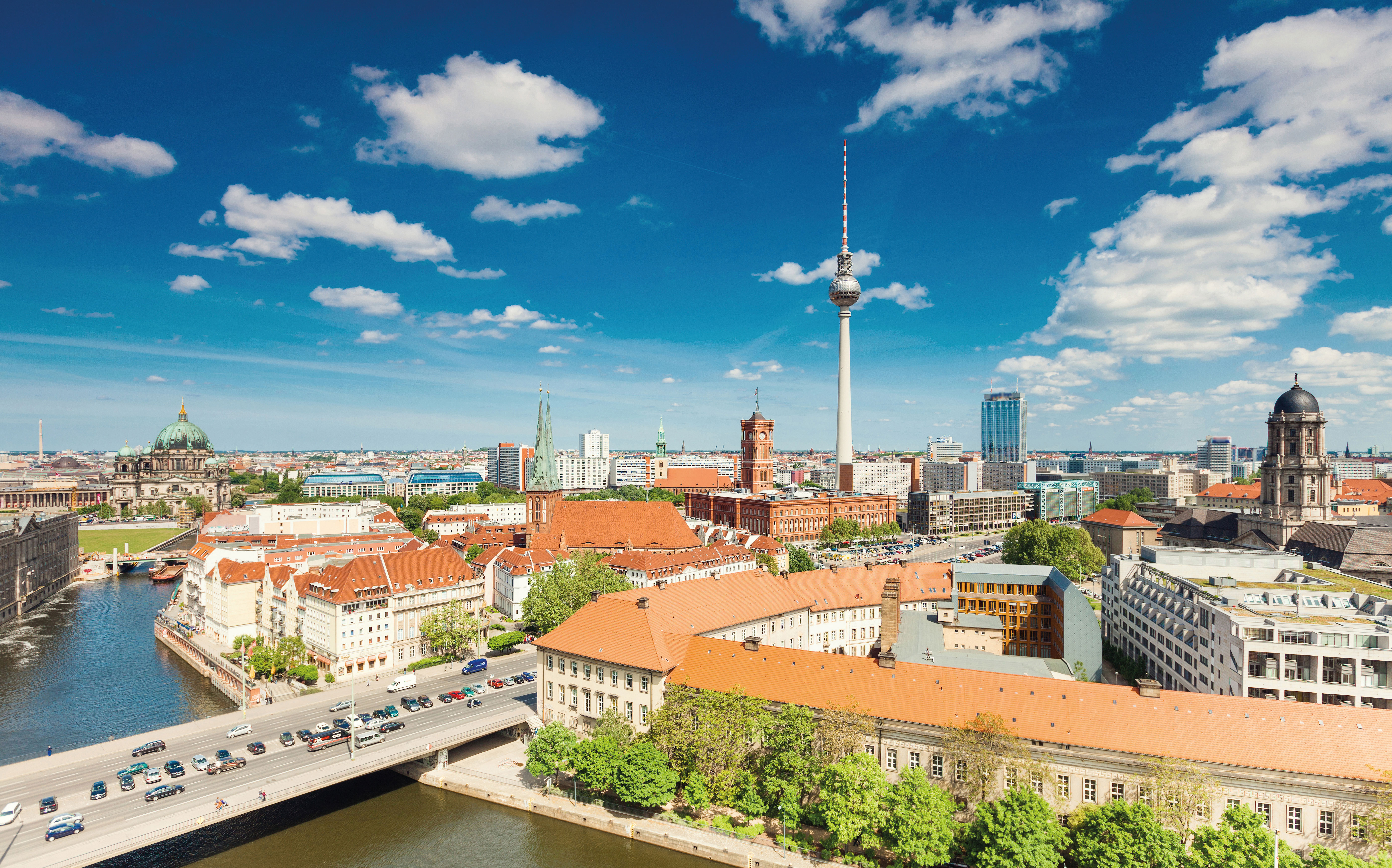 Berlin von oben - Fernsehturm Berlin - H-Hotels.com Berlin von oben - Fernsehturm Berlin - H-Hotels.com