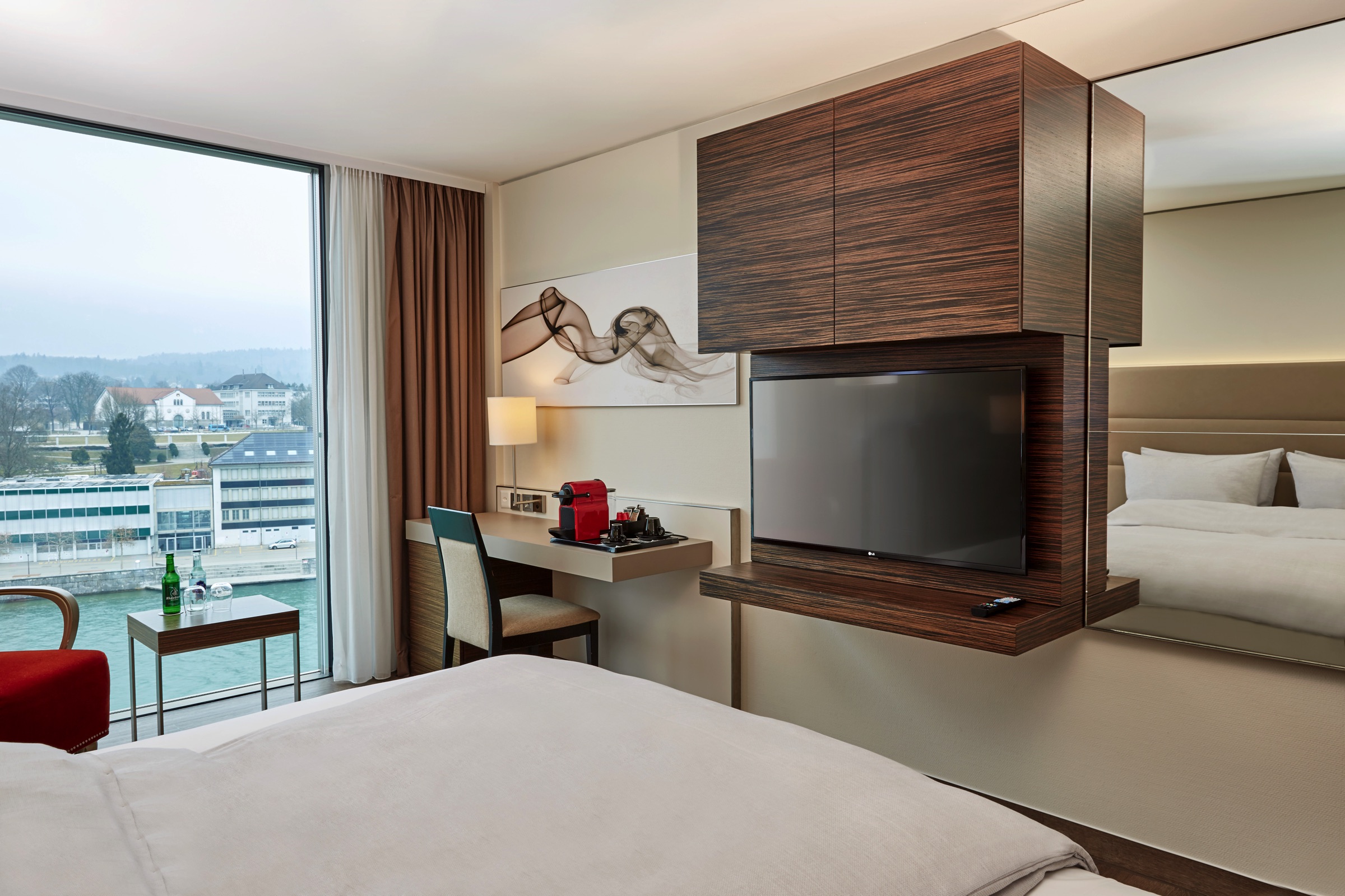 Deluxe Doppelzimmer - H4 Hotel Solothurn - Offizielle Webseite Deluxe Doppelzimmer - H4 Hotel Solothurn - Offizielle Webseite