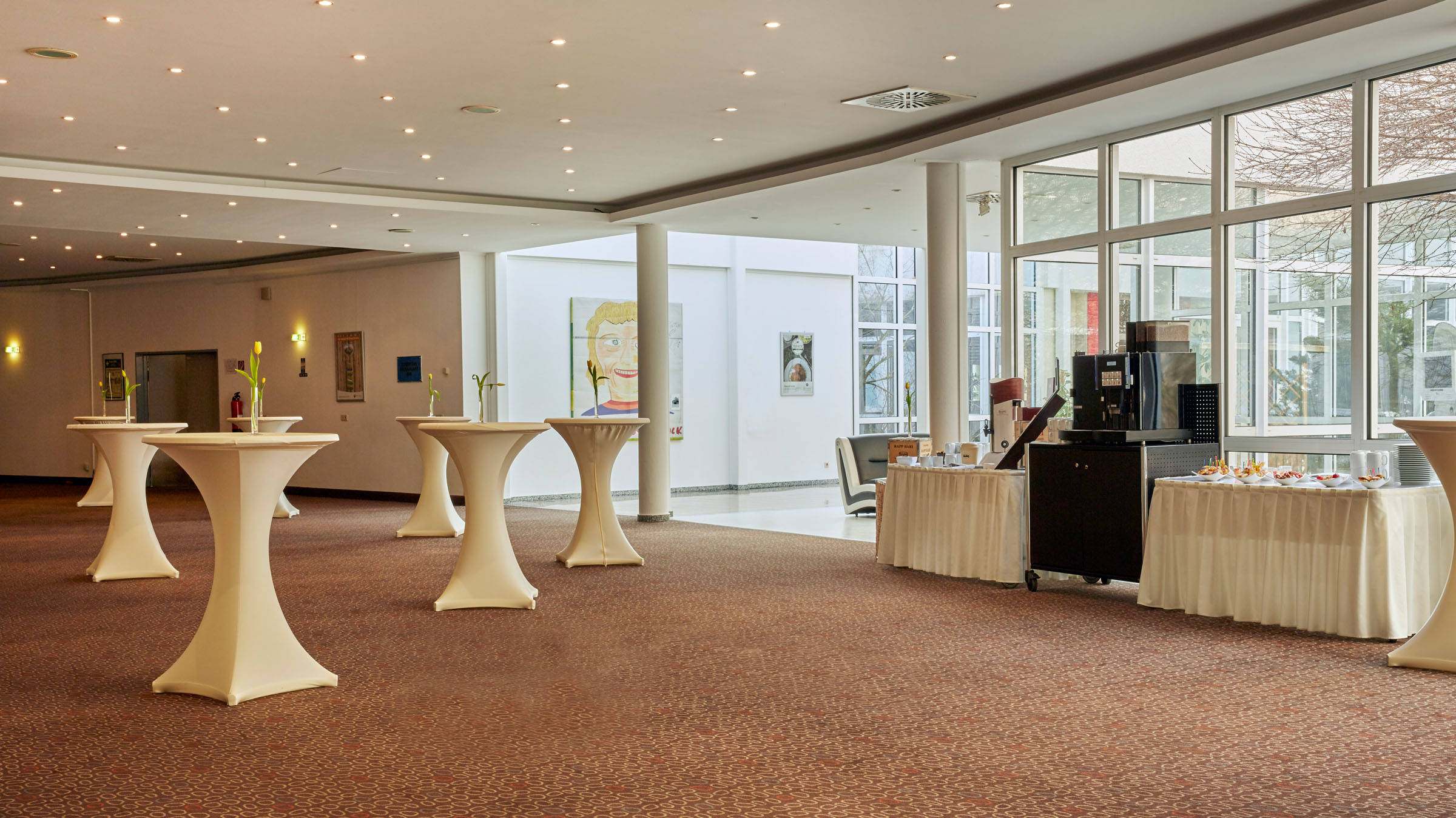 Foyer - H+ Hotel Leipzig-Halle - Official website Foyer - H+ Hotel Leipzig-Halle - Official website