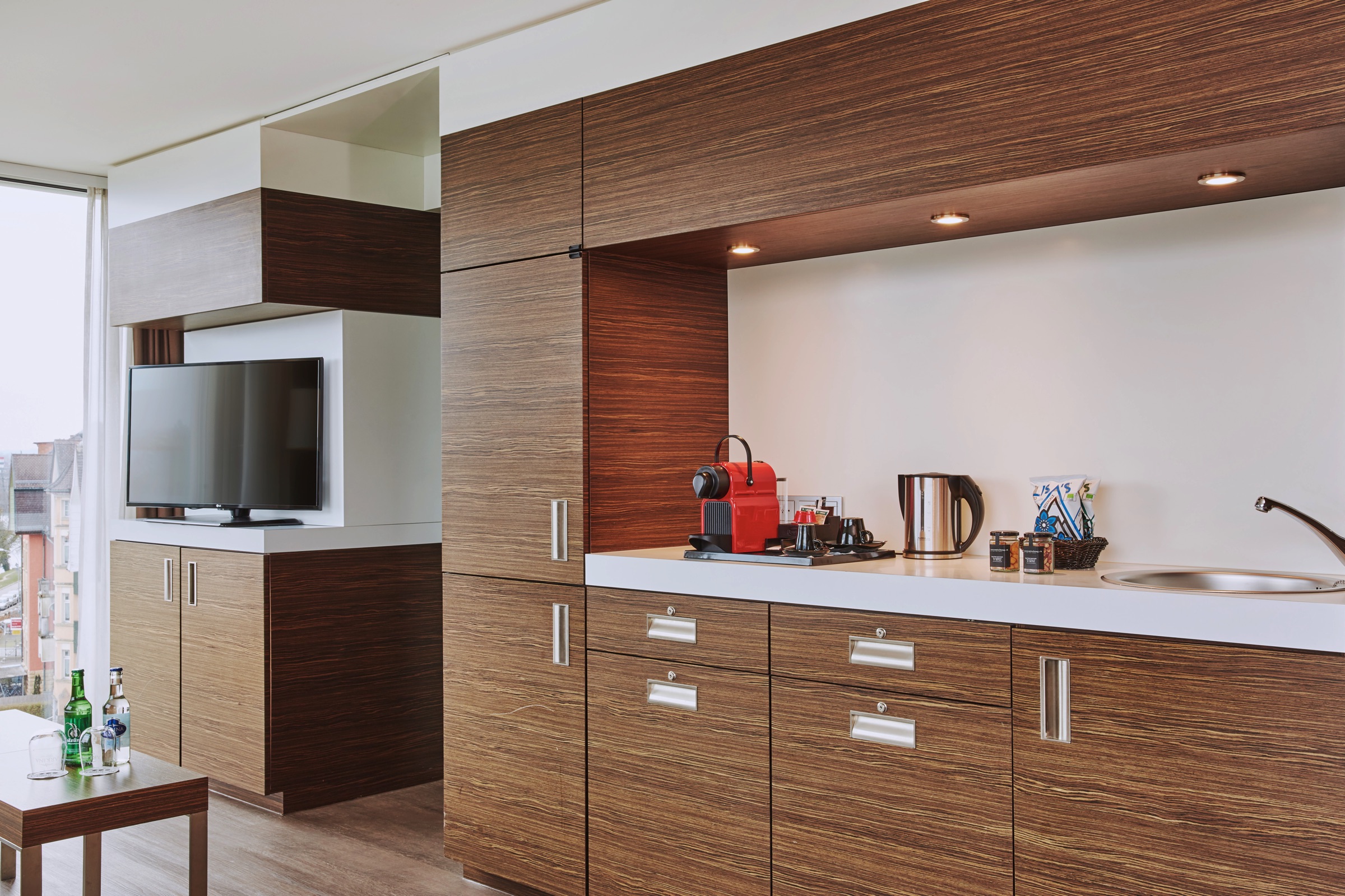 Küche einer Suite im H4 Hotel Solothurn - Offizielle Webseite Küche einer Suite im H4 Hotel Solothurn - Offizielle Webseite