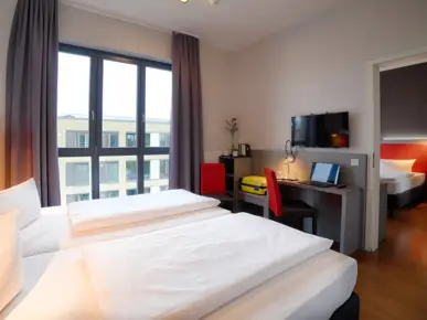 Herzlich Willkommen im H+ Hotel 4Youth Berlin - Offizielle Webseite Herzlich Willkommen im H+ Hotel 4Youth Berlin - Offizielle Webseite