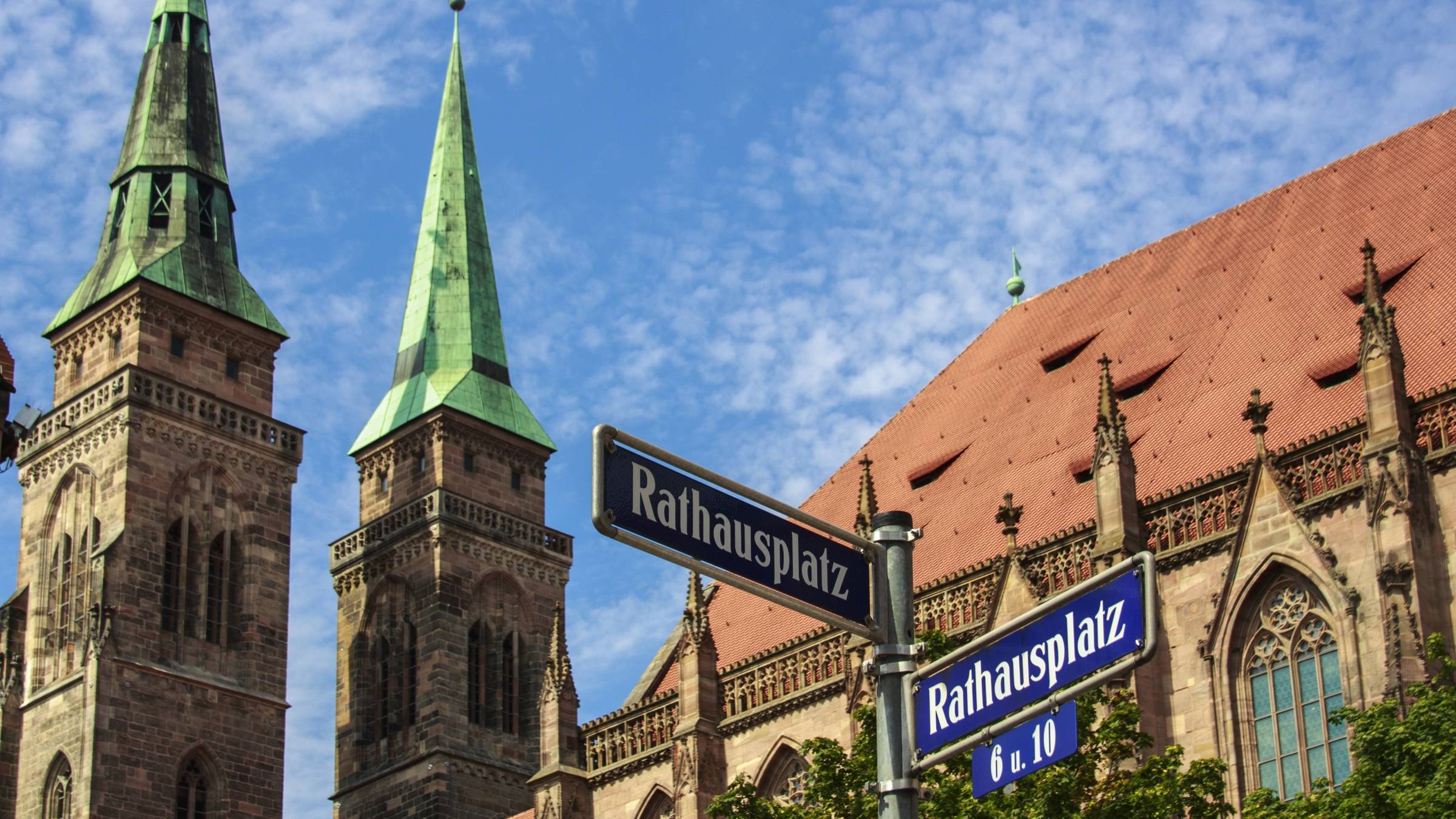 Sebalduskirche - H+ Hotel Nürnberg - site internet officiel Sebalduskirche - H+ Hotel Nürnberg - site internet officiel