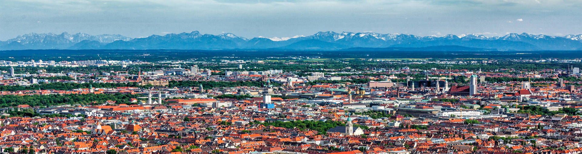 Freie Sicht über München bis zu den Alpen - H4 Hotel München Messe - Offizielle Webseite