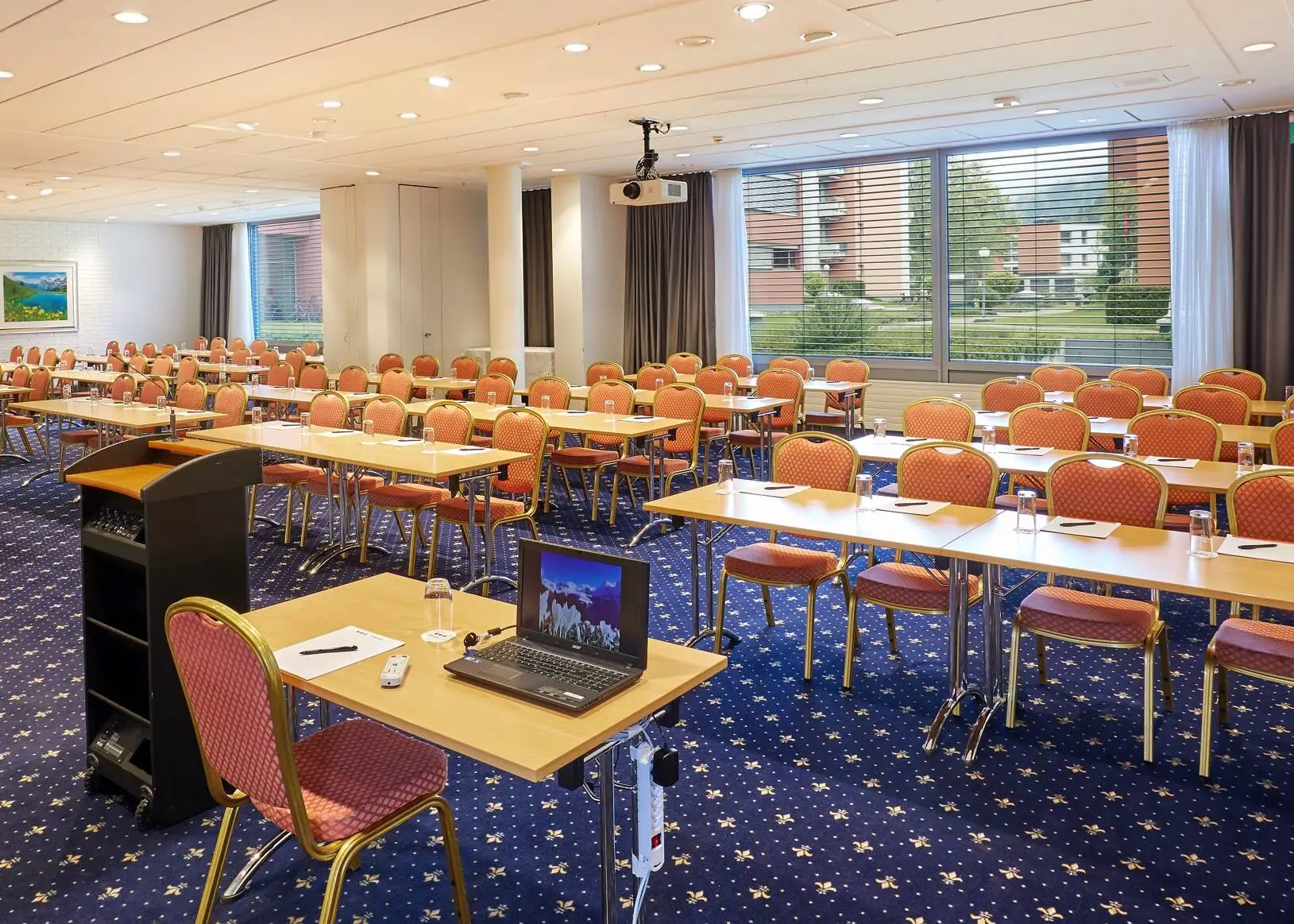 Tagungsraum in Parlamentsbestuhlung vom H+ Hotel & Spa Engelberg