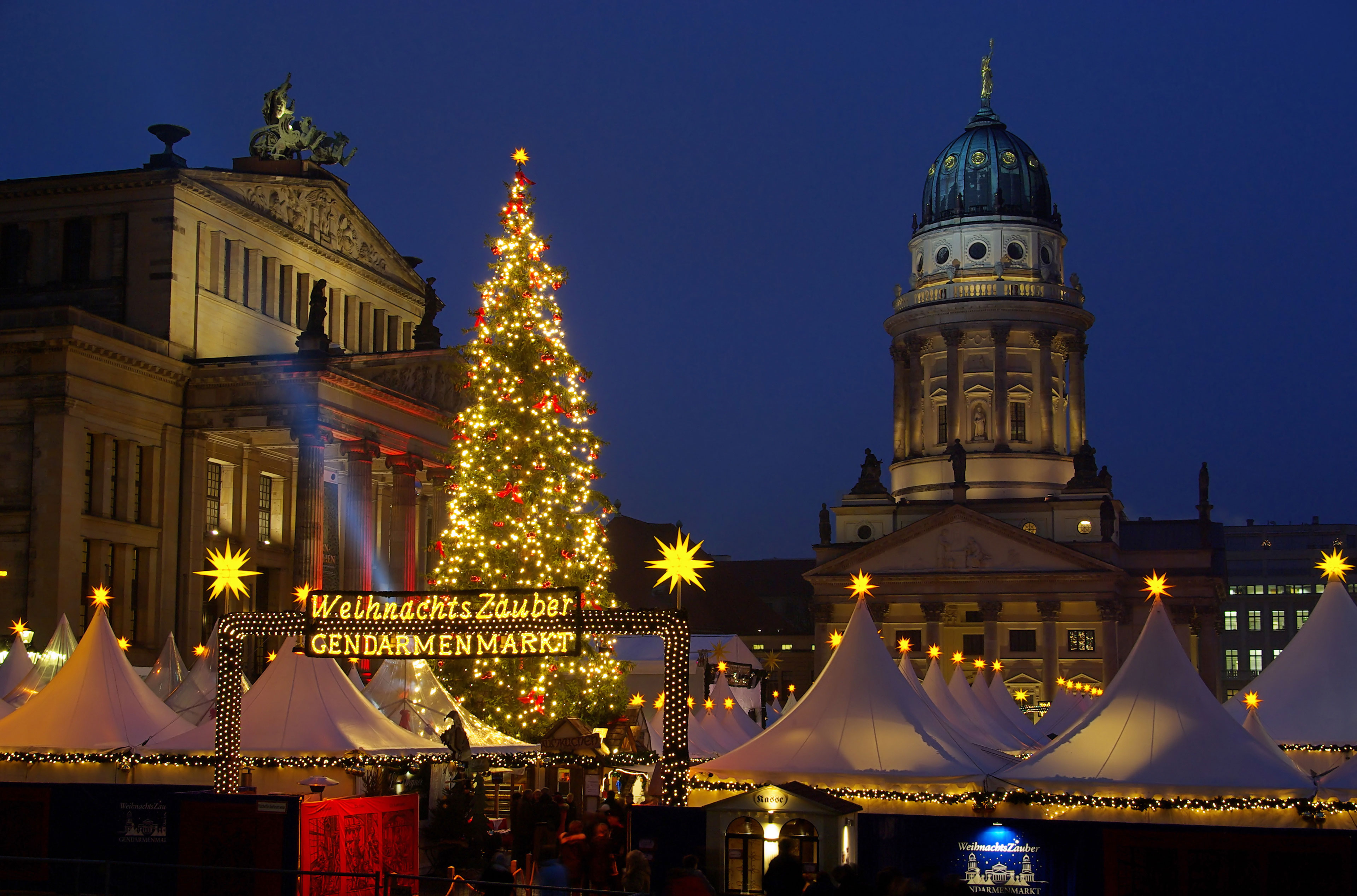 Weihnachtsmarkt auf dem Gendarmenmarkt | H-Hotels.com Weihnachtsmarkt auf dem Gendarmenmarkt | H-Hotels.com