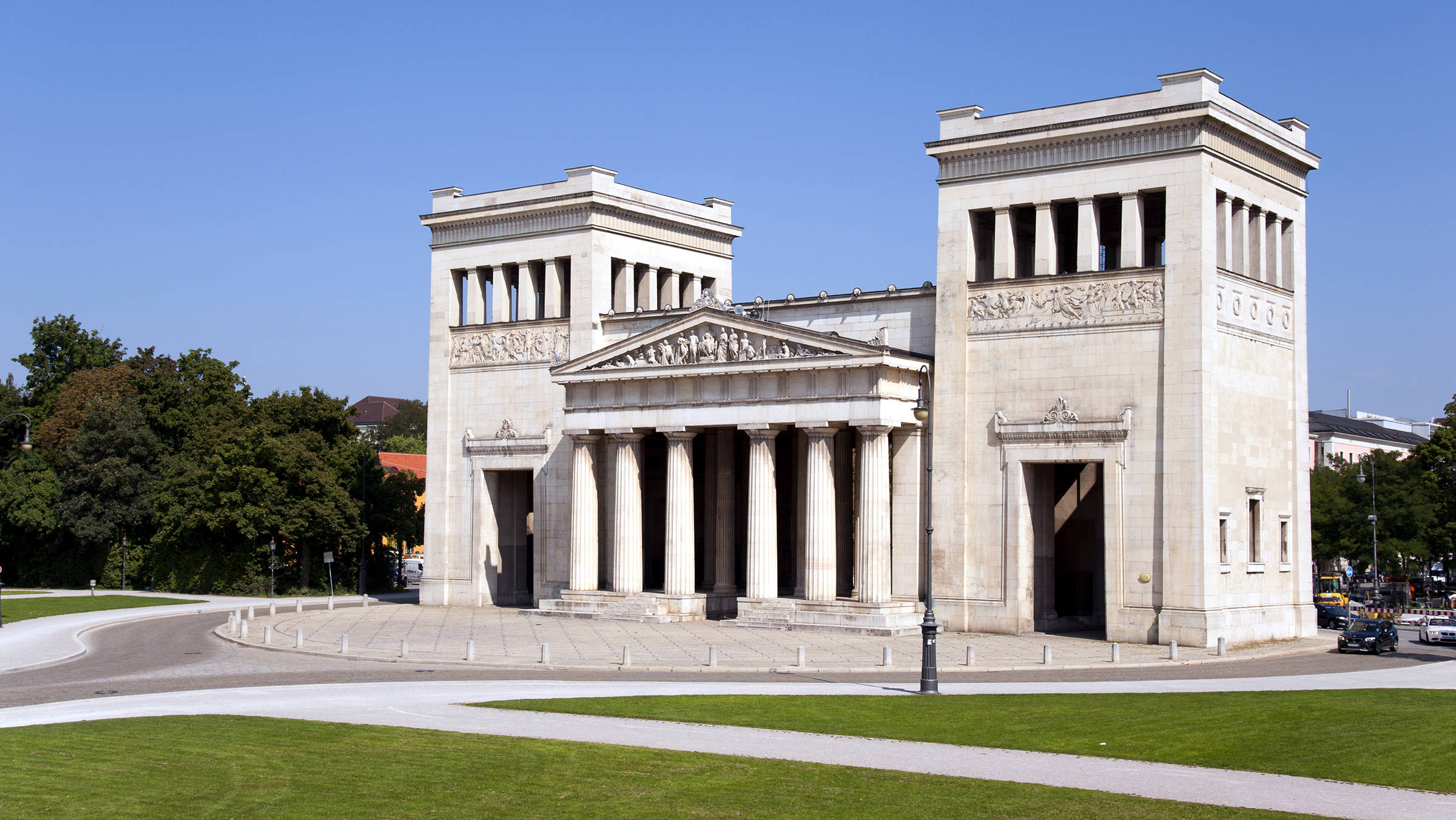 Königsplatz - Städtereise nach München mit H-Hotels.com - Offizielle Webseite Königsplatz - Städtereise nach München mit H-Hotels.com - Offizielle Webseite