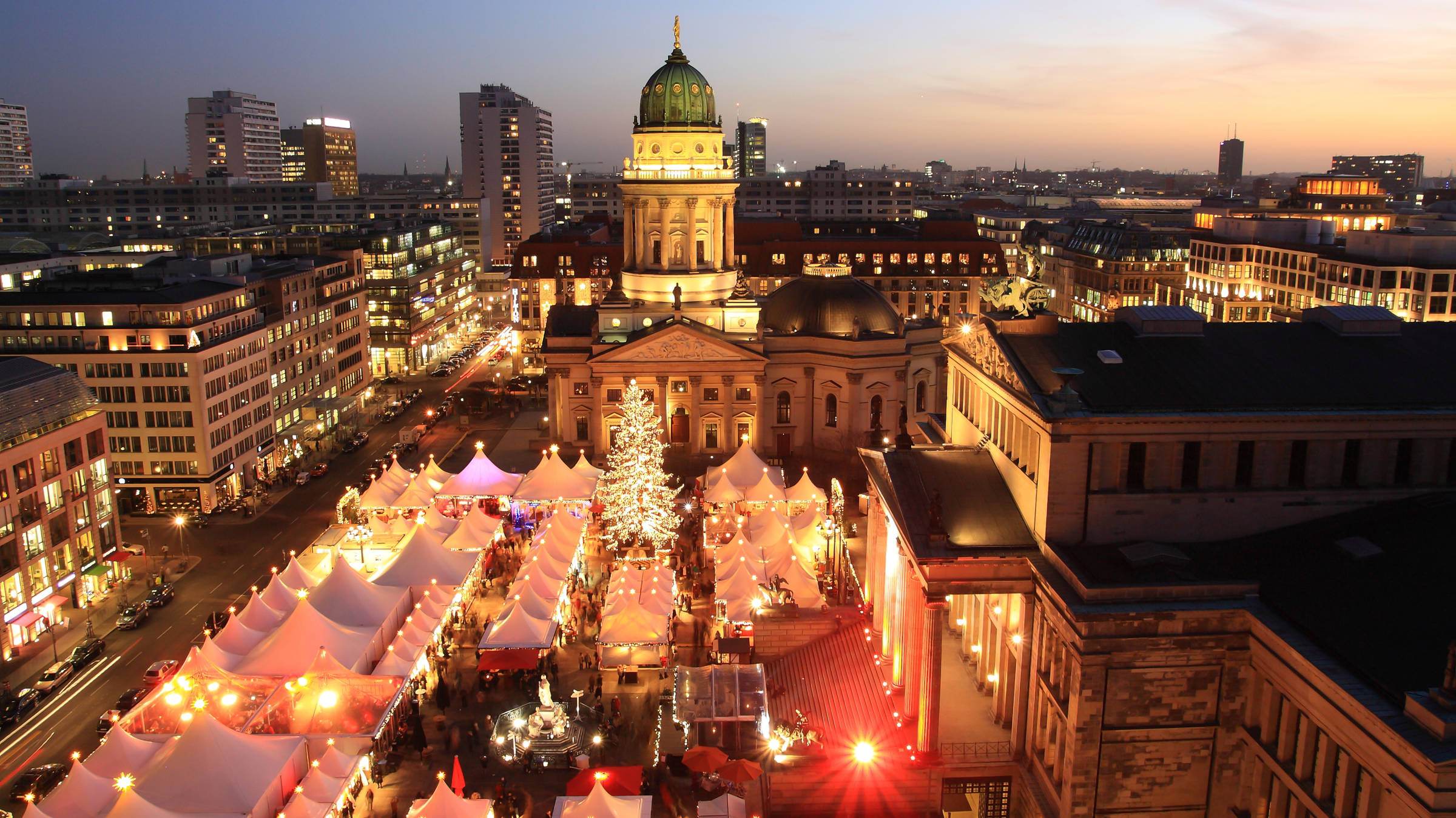 Weihnachtsmarkt auf dem Gendarmenmarkt in Berlin - H-Hotels.com - Offizielle Webseite Weihnachtsmarkt auf dem Gendarmenmarkt in Berlin - H-Hotels.com - Offizielle Webseite