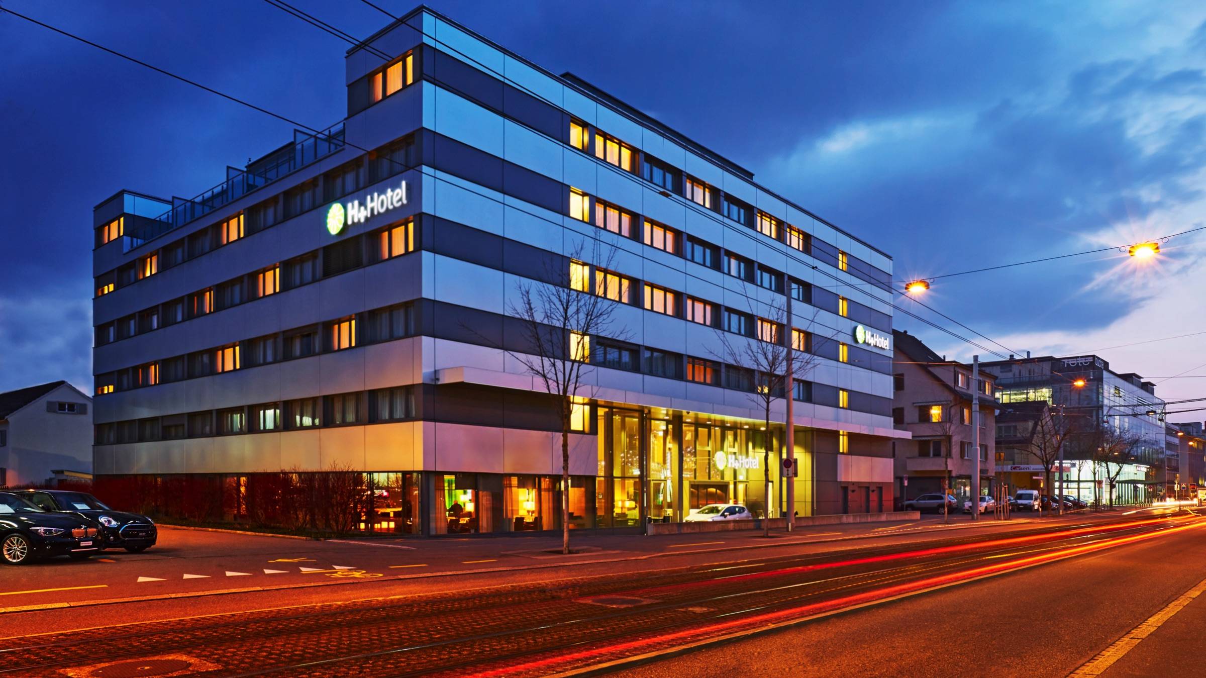 Exterior view of the H+ Hotel Zürich - Official website