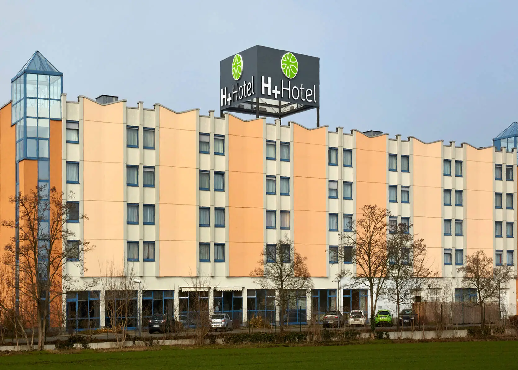 Außenansicht vom H+ Hotel Leipzig-Halle
