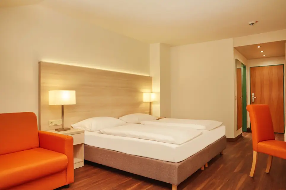 Aperçu de l‘une des chambres de l‘hôtel H+ Hotel Limes Thermen Aalen - site internet officiel