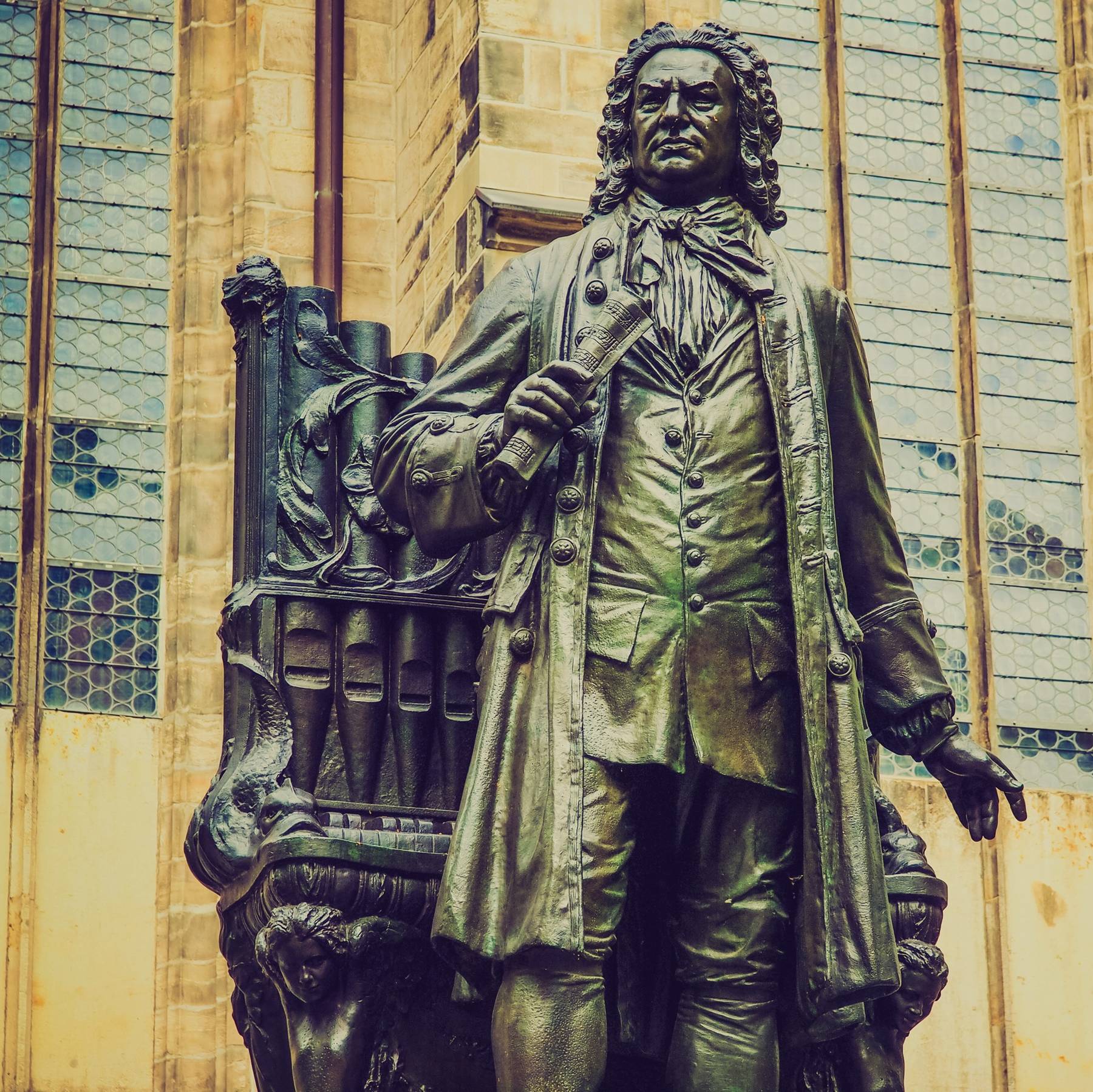 Statue Johann Sebastian Bach | H-Hotels.com Statue Johann Sebastian Bach | H-Hotels.com
