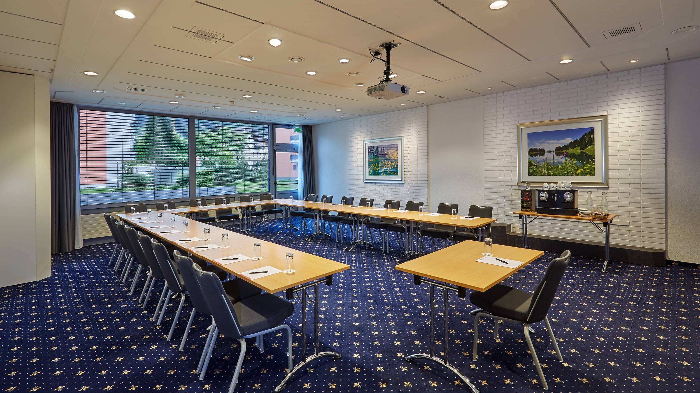 Meeting room at the H+ Hotel & SPA Engelberg - Official website Meeting room at the H+ Hotel & SPA Engelberg - Official website