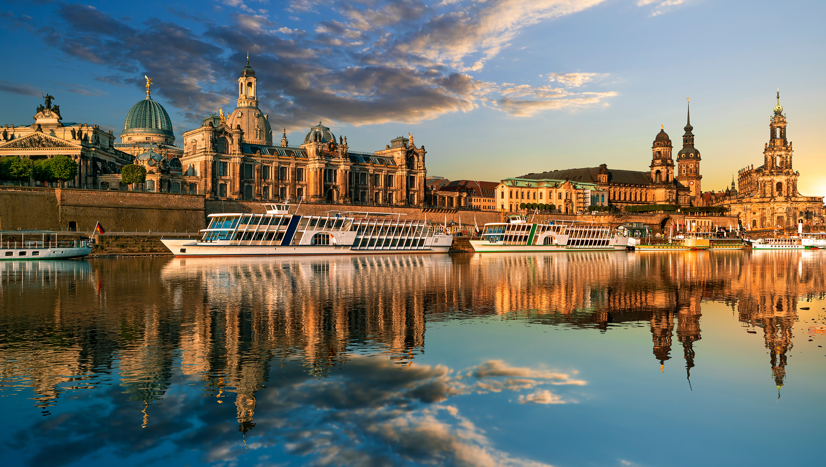 Brühlsche Terrasse - Städtereise nach Dresden mit H-Hotels.com - Offizielle Webseite Brühlsche Terrasse - Städtereise nach Dresden mit H-Hotels.com - Offizielle Webseite