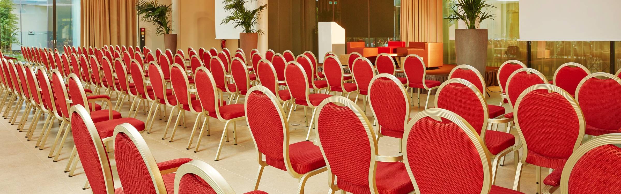 Kontakt und Anfrage zu Tagungen - H-Hotels.com - Offizielle Webseite Kontakt und Anfrage zu Tagungen - H-Hotels.com - Offizielle Webseite