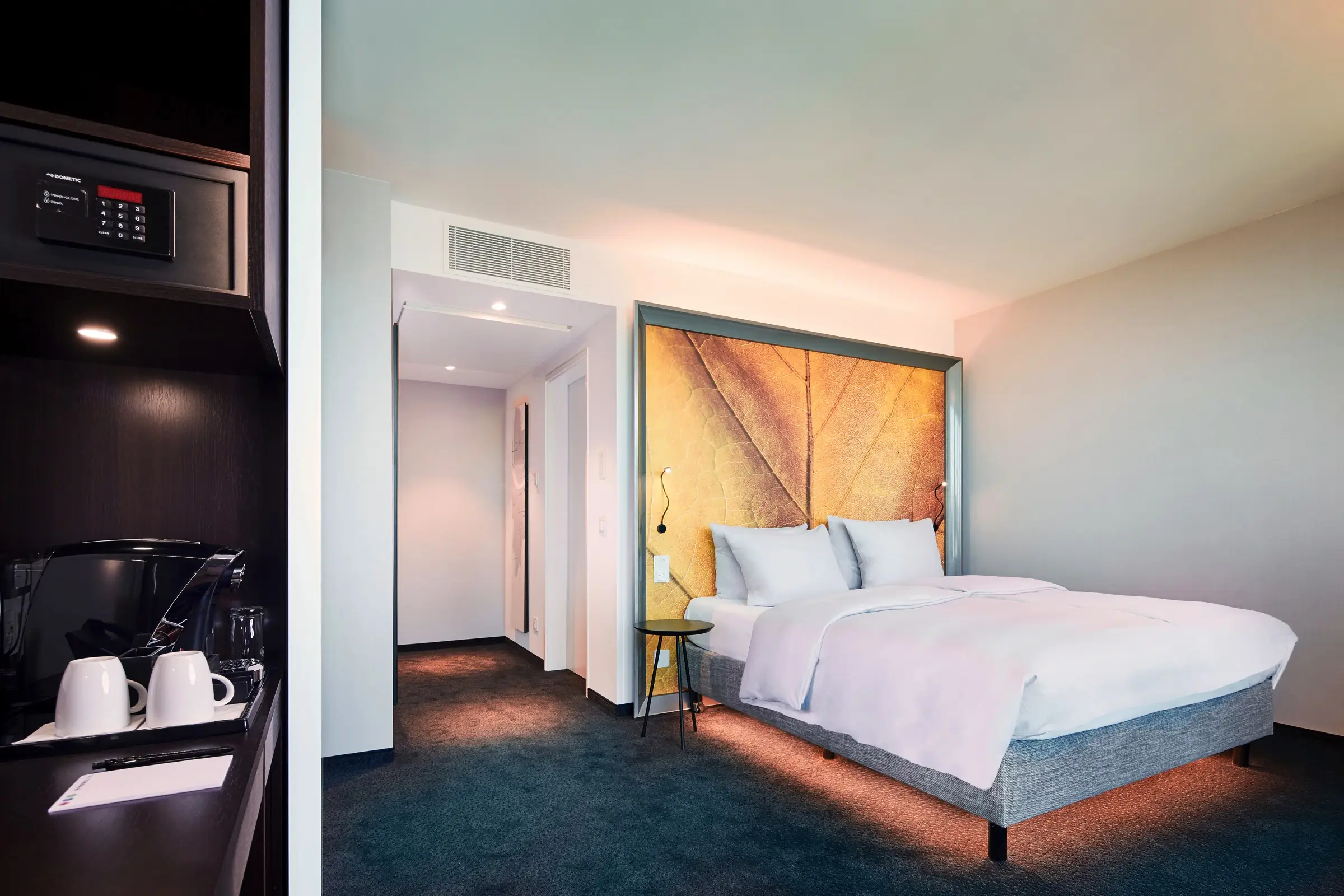Modernes Komfort King Zimmer im Hyperion Hotel Basel - Offizielle Webseite