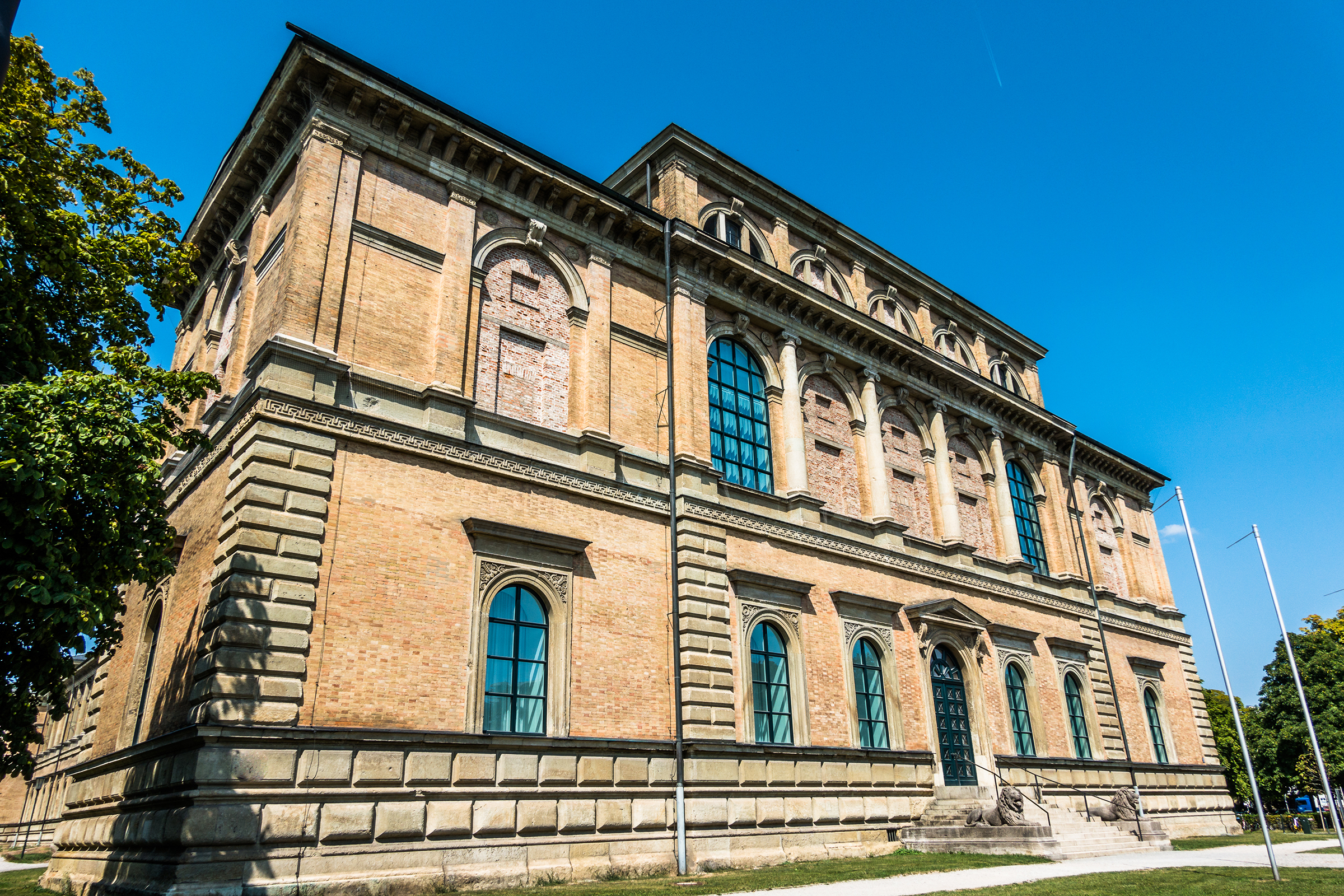 Alte Pinakothek - Städtereise nach München mit H-Hotels.com - Offizielle Webseite Alte Pinakothek - Städtereise nach München mit H-Hotels.com - Offizielle Webseite