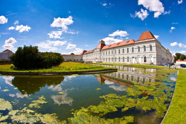 Дворец Нимфенбург - H.ome Serviced Apartments München