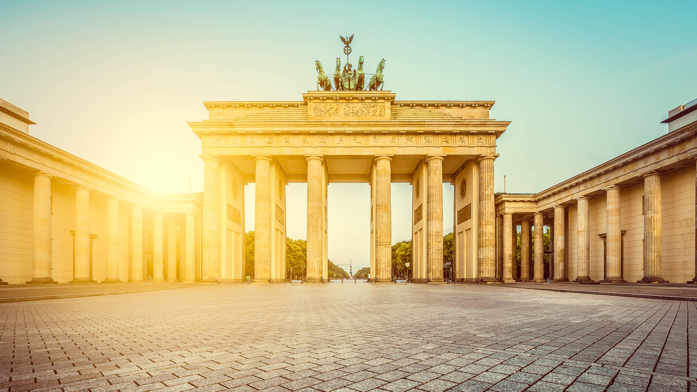 Brandenburg Gate - H4 Hotel Berlin Alexanderplatz Brandenburg Gate - H4 Hotel Berlin Alexanderplatz