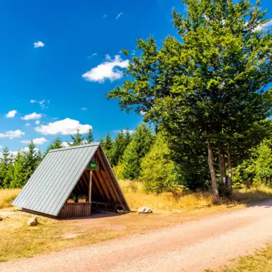 Wandern auf dem Rennsteig - Hotel im Thüringer Wald - H-Hotels.com - Offizielle Webseite Wandern auf dem Rennsteig - Hotel im Thüringer Wald - H-Hotels.com - Offizielle Webseite