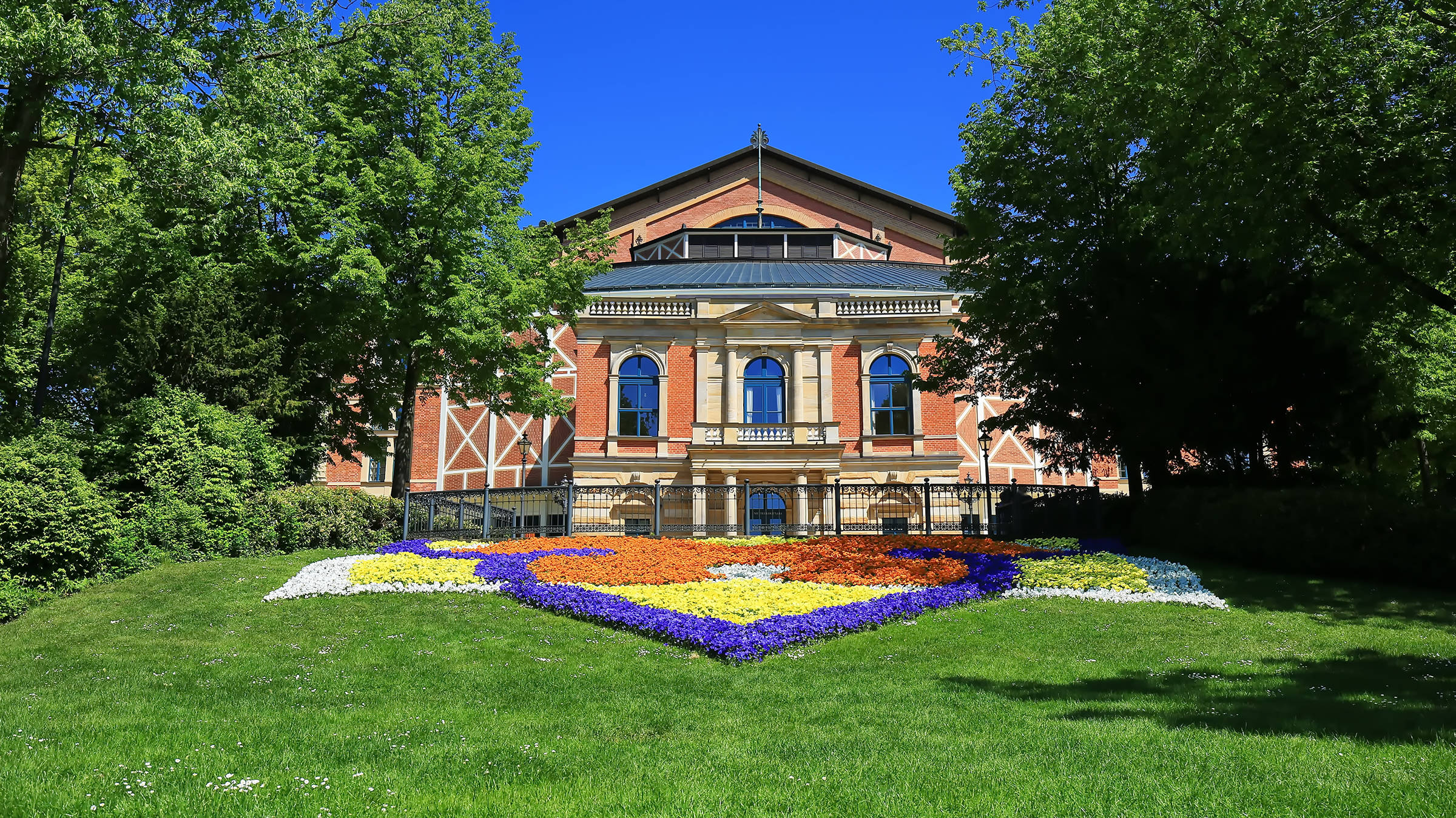 Festspielhaus - H4 Hotel Residenzschloss Bayreuth