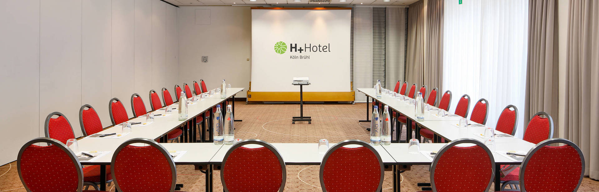 Professionelle Tagungen durchführen mit dem H+ Hotel Köln Brühl - Offizielle Webseite