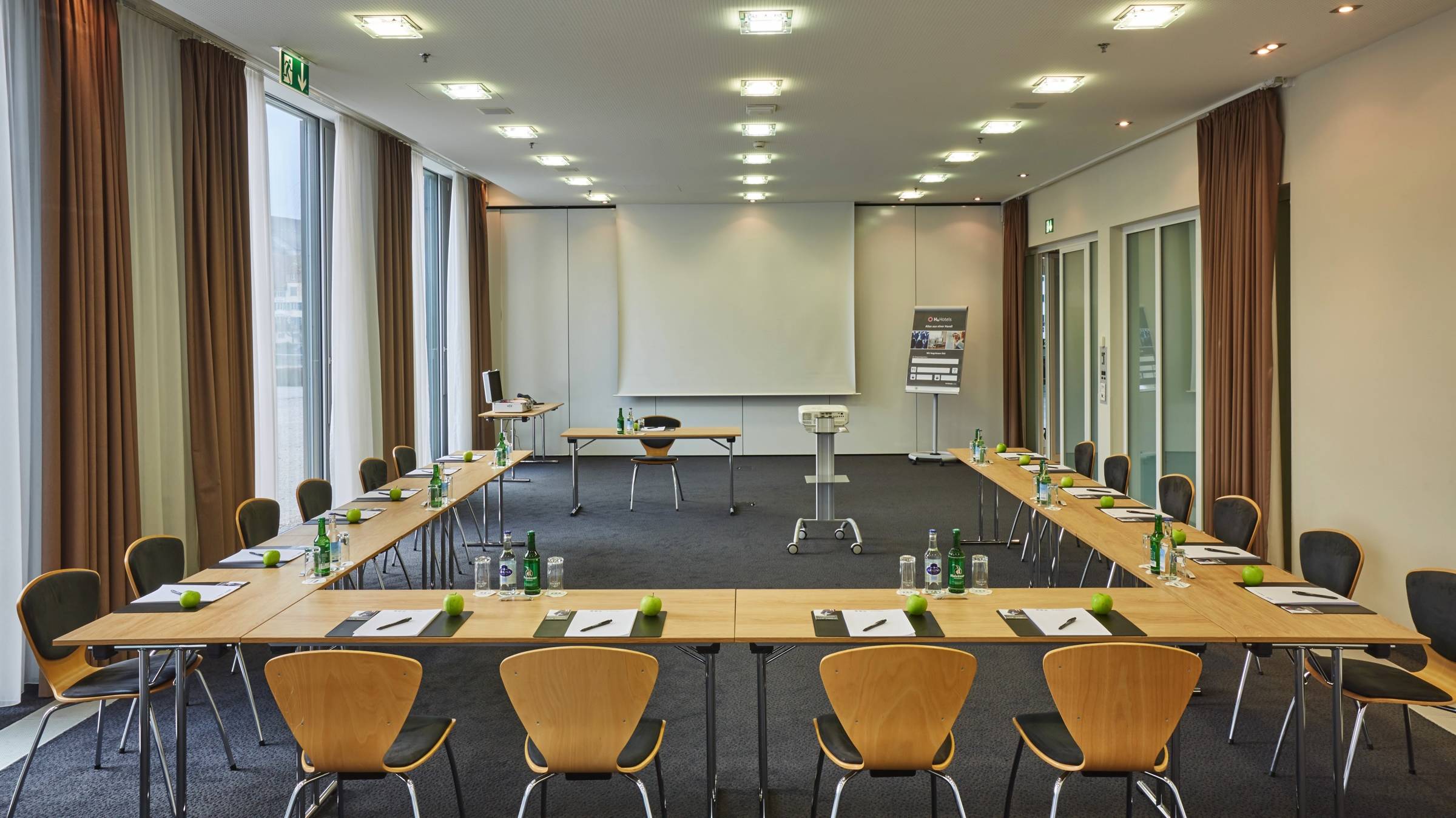 Meeting room at the H4 Hotel Solothurn - Official website Meeting room at the H4 Hotel Solothurn - Official website