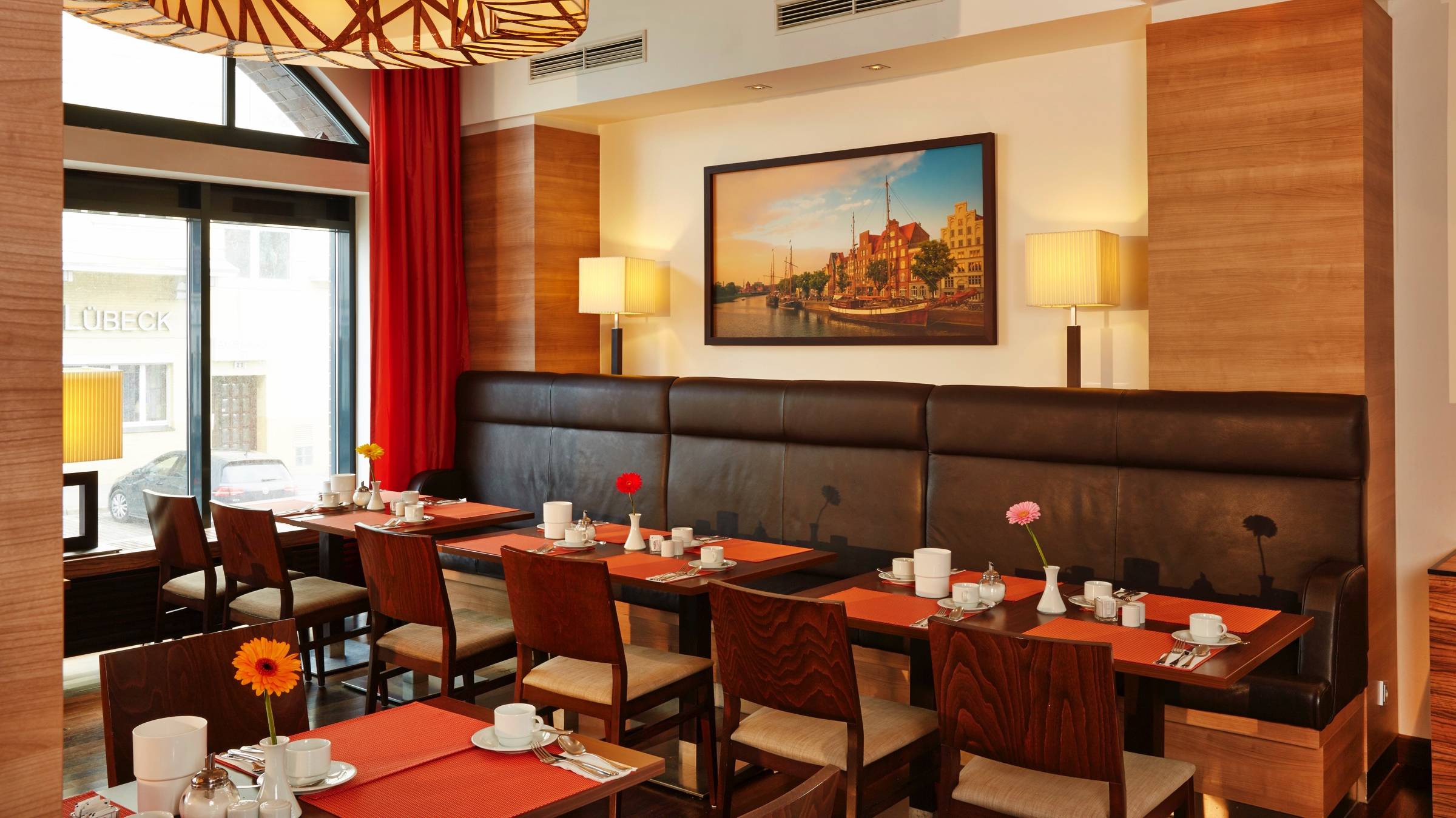 Restaurant im H+ Hotel Lübeck - Offizielle Webseite Restaurant im H+ Hotel Lübeck - Offizielle Webseite