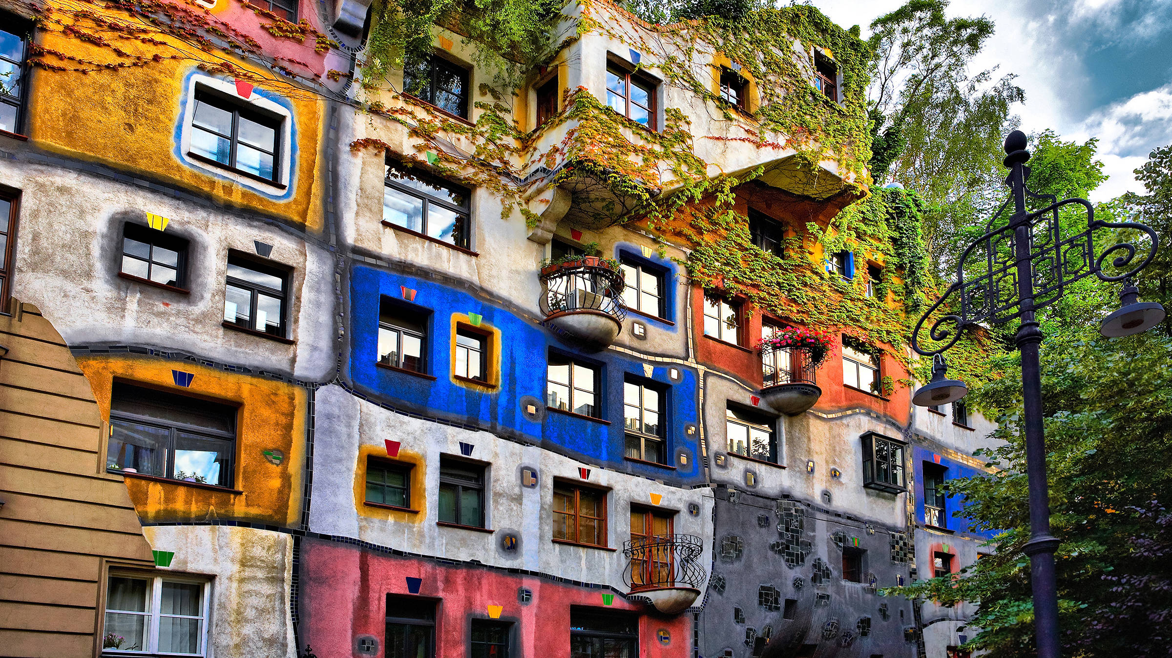 Hundertwasserhaus - H+ Hotel Wien - Officiële website Hundertwasserhaus - H+ Hotel Wien - Officiële website