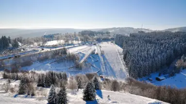 Paesaggio invernale e piste da sci a Willingen.