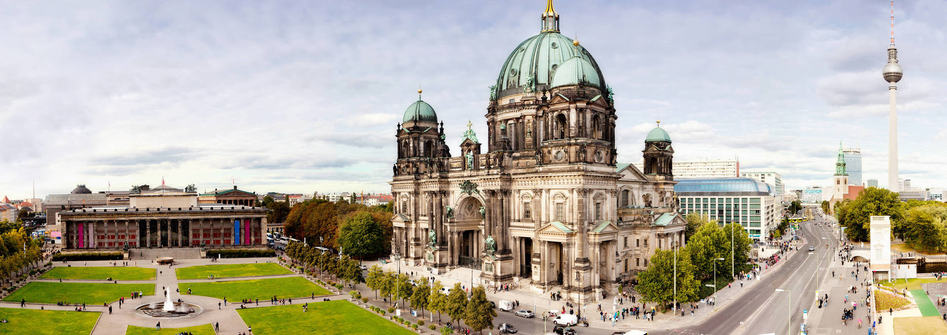 Redeem your travel voucher and discover Berlin - h-hotels.com - Official website