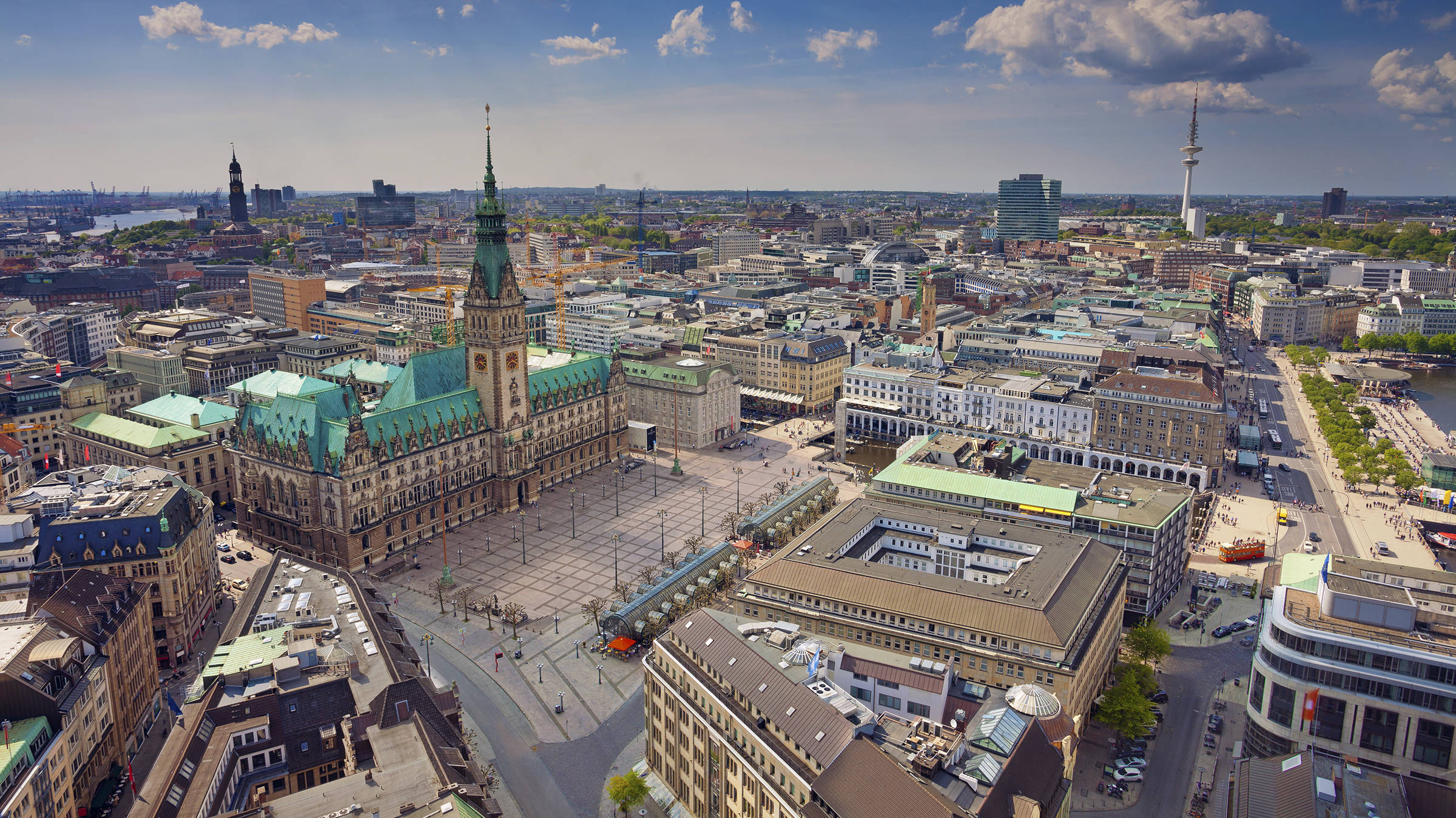 Blick über Hamburg - Städtereise nach Hamburg mit H-Hotels.com - Offizielle Webseite Blick über Hamburg - Städtereise nach Hamburg mit H-Hotels.com - Offizielle Webseite