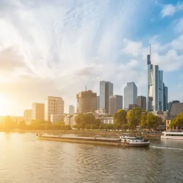 Frankfurter Skyline im Sonnenuntergang