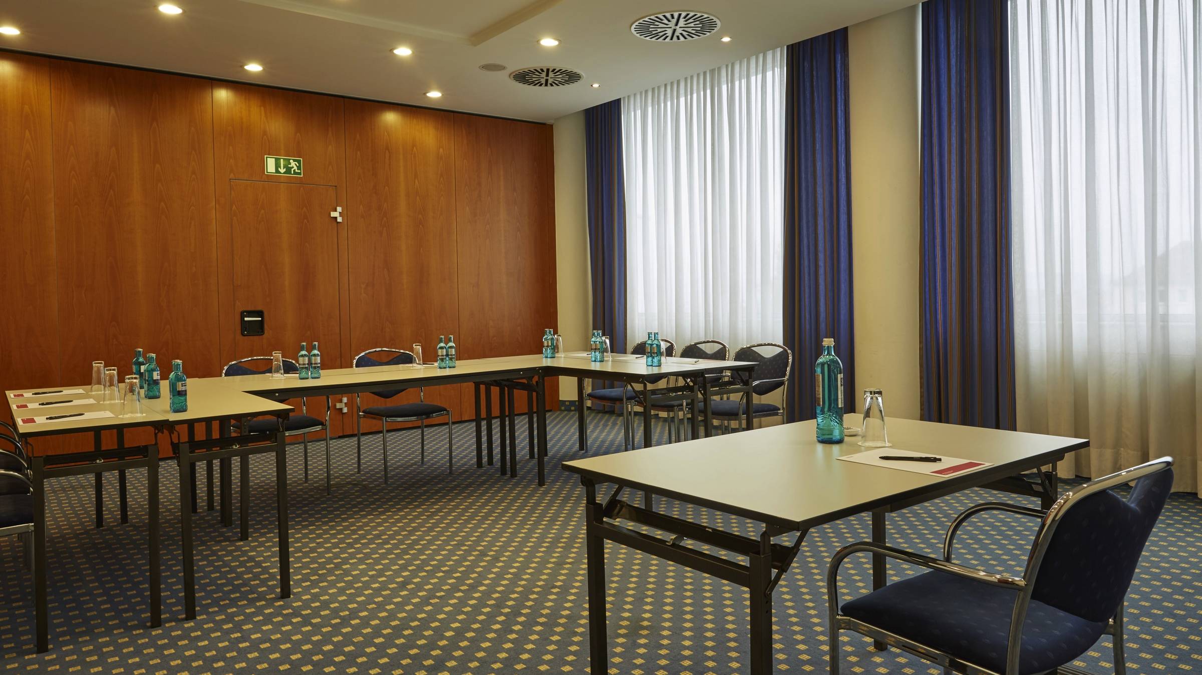 Meeting rooms at the H4 Hotel Kassel - Official website Meeting rooms at the H4 Hotel Kassel - Official website