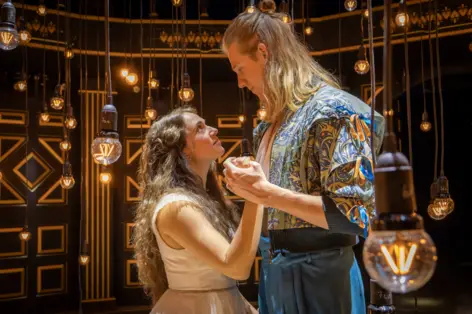 „Romeo & Julia – Liebe ist alles“ in Berlin - H-Hotels.com „Romeo & Julia – Liebe ist alles“ in Berlin - H-Hotels.com