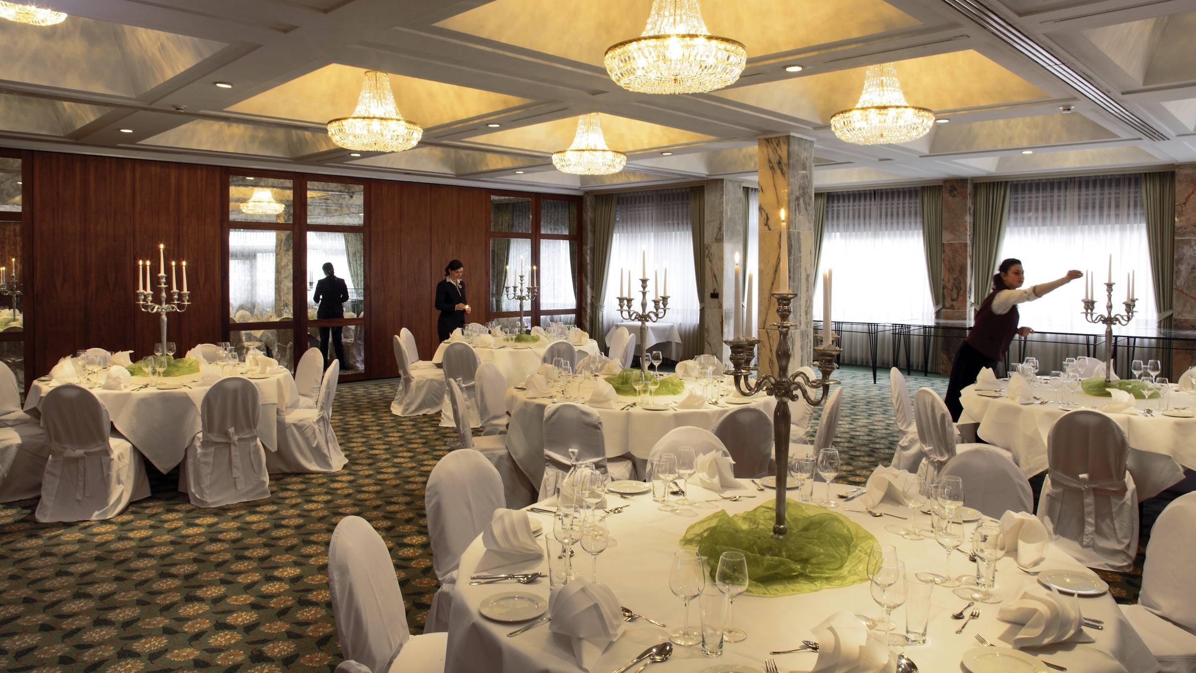 Bankett im H4 Hotel Frankfurt Messe - Offizielle Webseite Bankett im H4 Hotel Frankfurt Messe - Offizielle Webseite