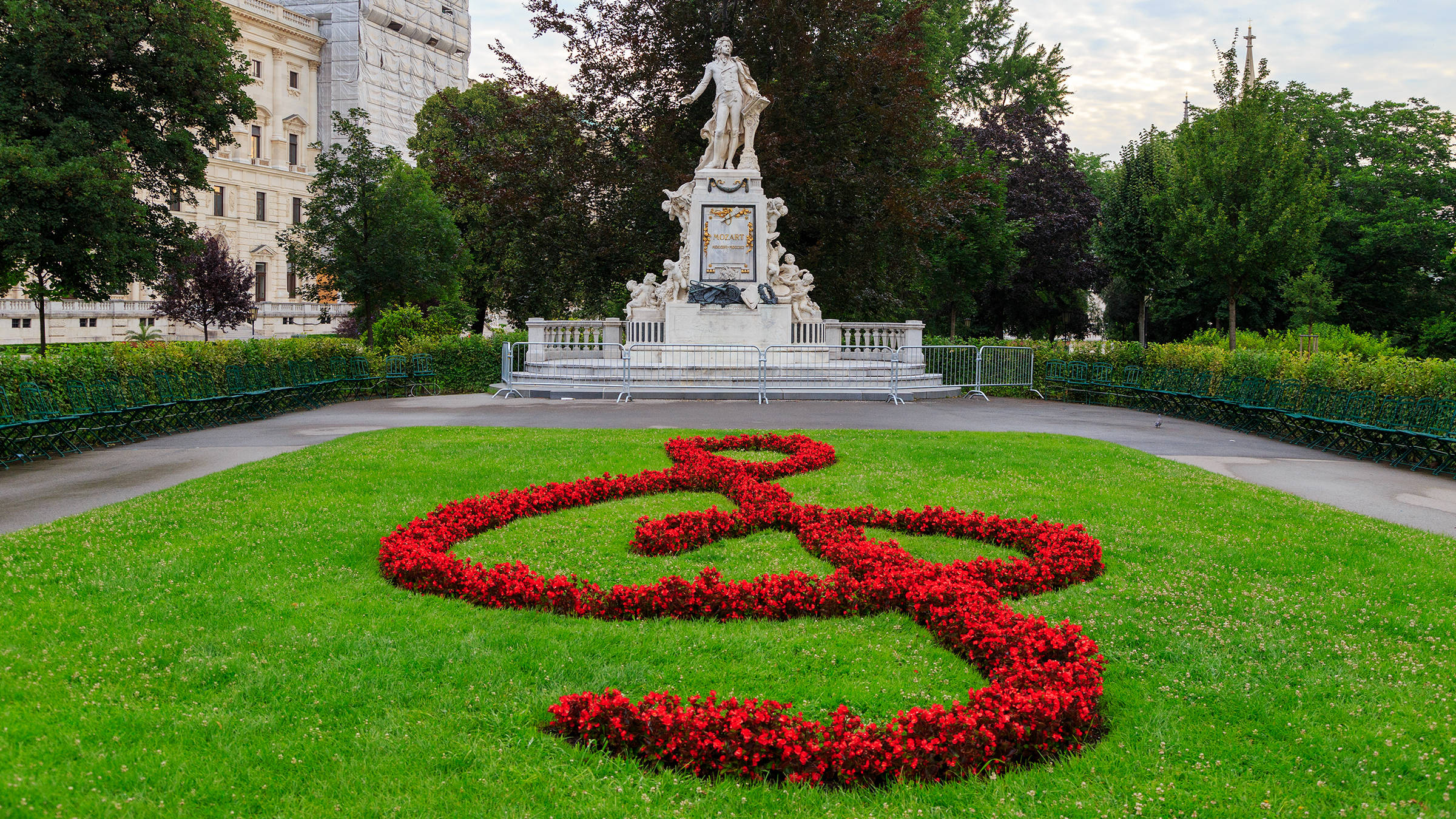 Mozart-Denkmal im Burggarten in Wien | H-Hotels.com