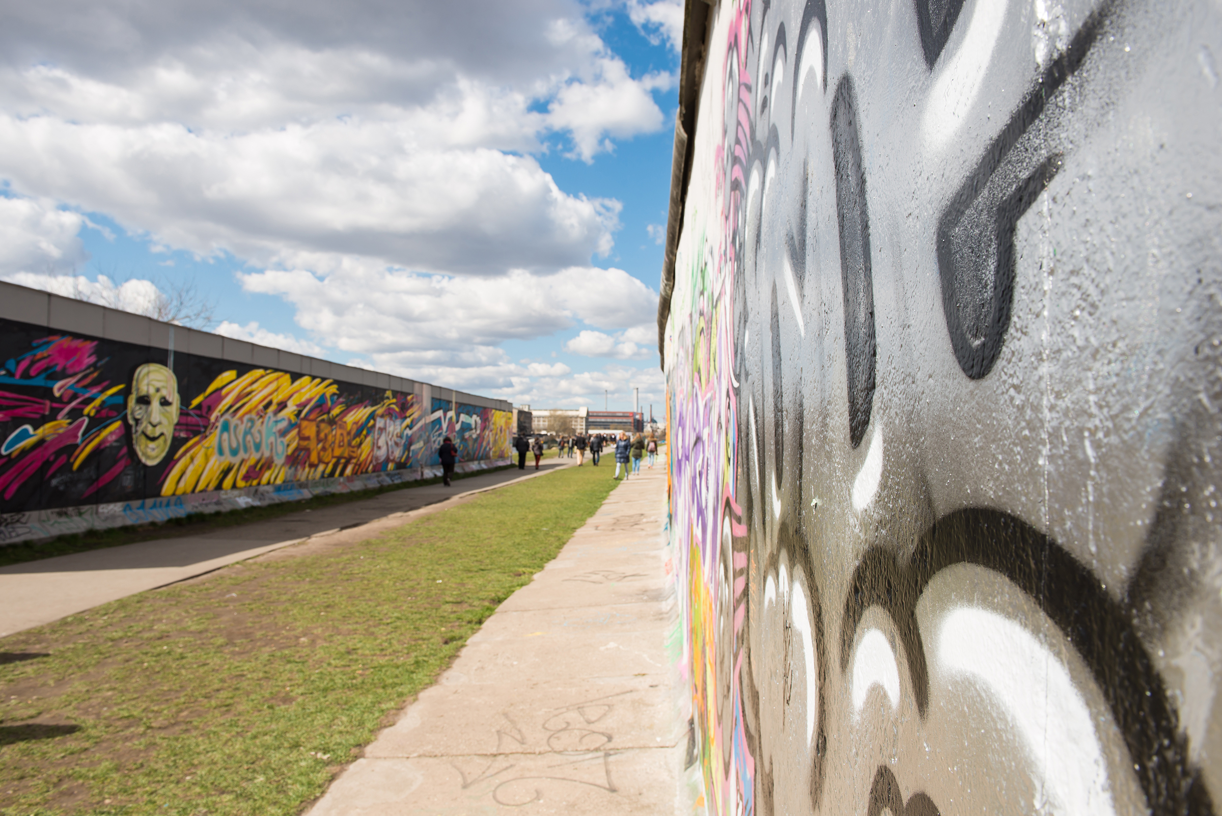 East Side Gallery - Berliner Mauer | H-Hotels.com East Side Gallery - Berliner Mauer | H-Hotels.com