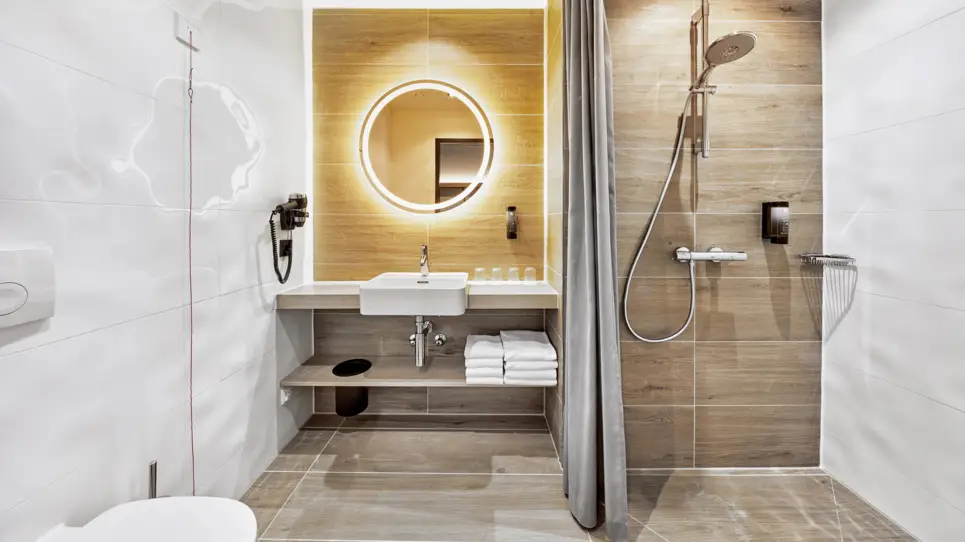 Camera quadrupla bagno - H2 Hotel Düsseldorf Seestern - sito web ufficiale