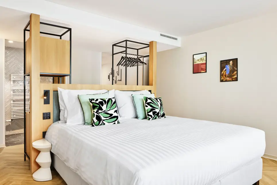 Chambre Premium King - H4 Wyndham, Paris Pleyel - H-Hotels.com - Site officiel