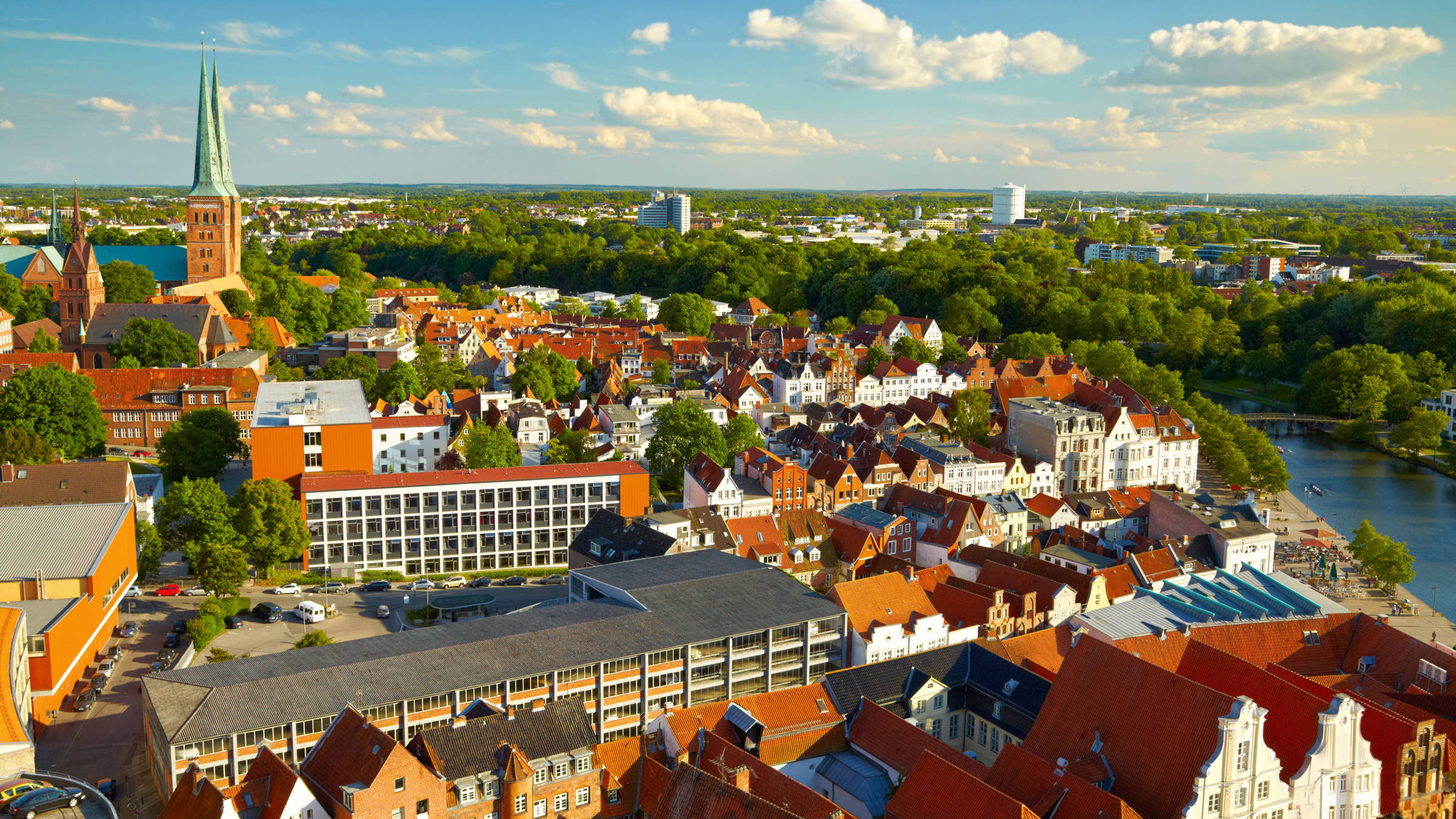 Lübeck - H+ Hotel Lübeck - Officiële website Lübeck - H+ Hotel Lübeck - Officiële website