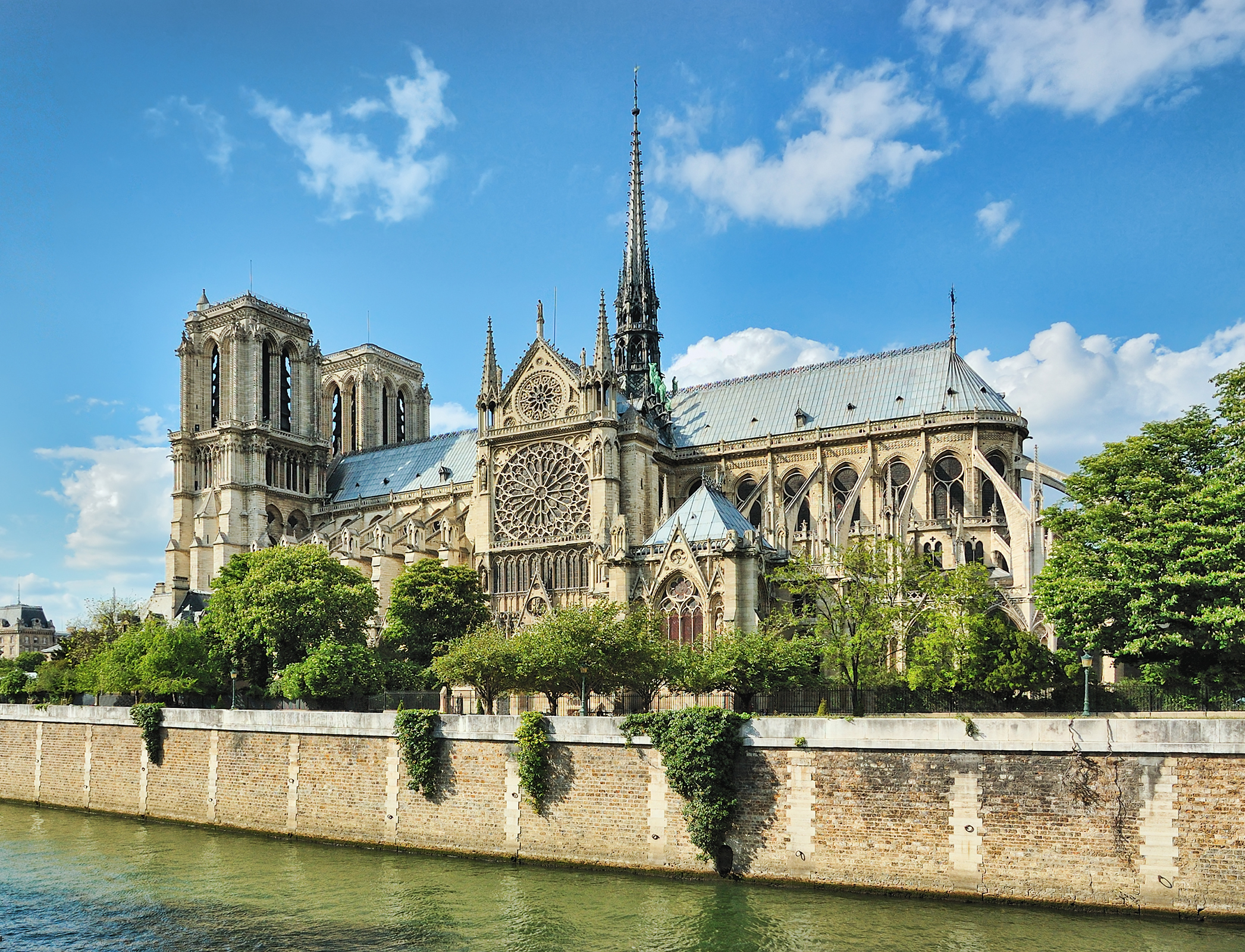 Kathedrale Notre-Dame de Paris - Städtereise nach Paris mit H-Hotels.com - Offizielle Webseite Kathedrale Notre-Dame de Paris - Städtereise nach Paris mit H-Hotels.com - Offizielle Webseite