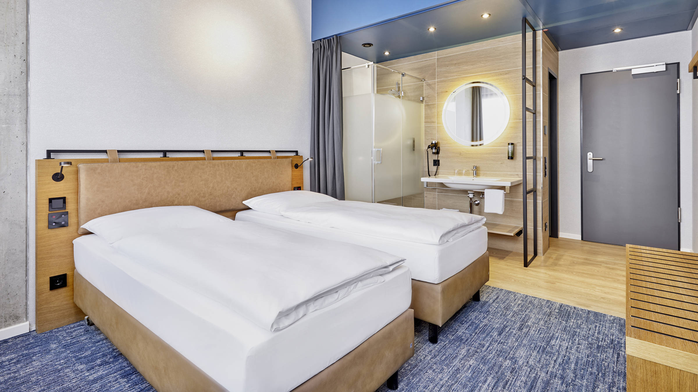 Hotel room at the H2 Hotel Düsseldorf Seestern - Official website