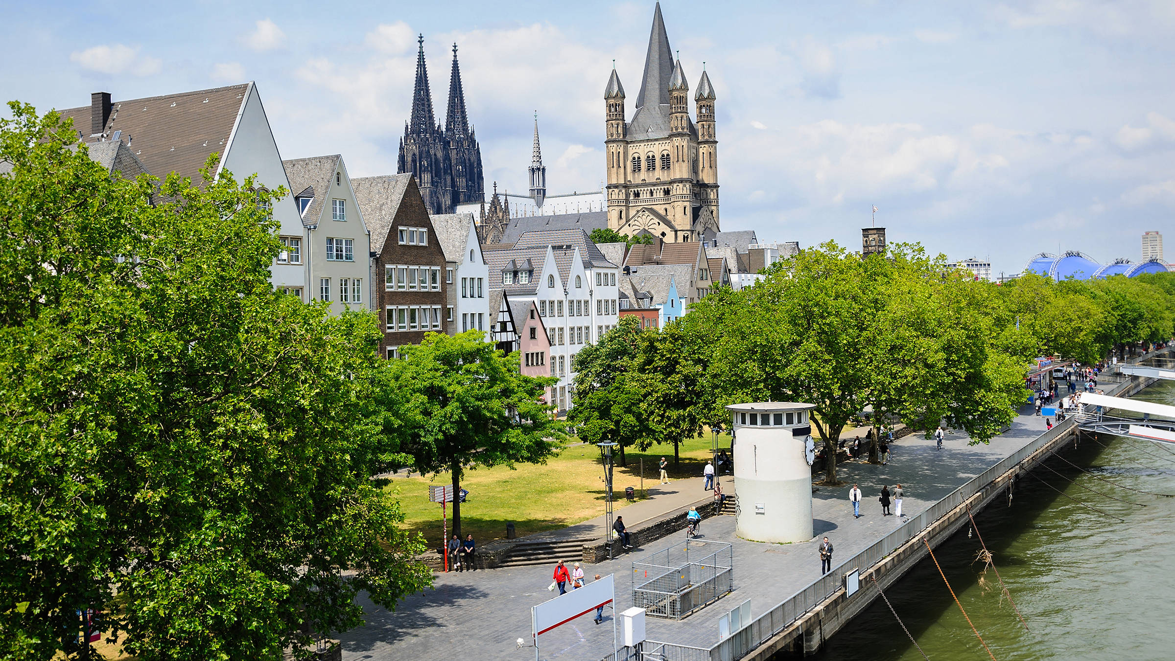 Kölner Rheinufer - H+ Hotel Köln Hürth - Offizielle Webseite Kölner Rheinufer - H+ Hotel Köln Hürth - Offizielle Webseite