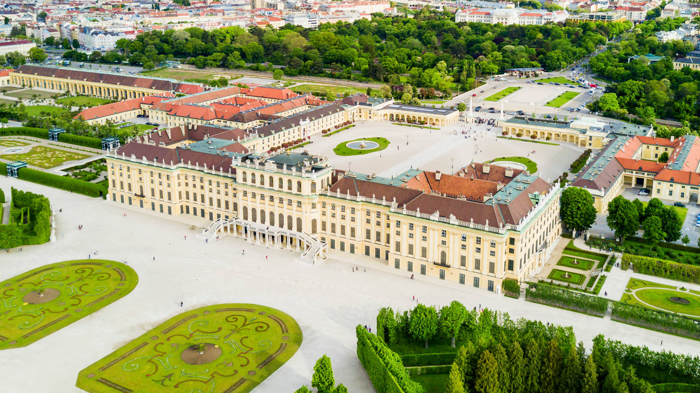 Замок Шеннбрунн - H+ Hotel Wien