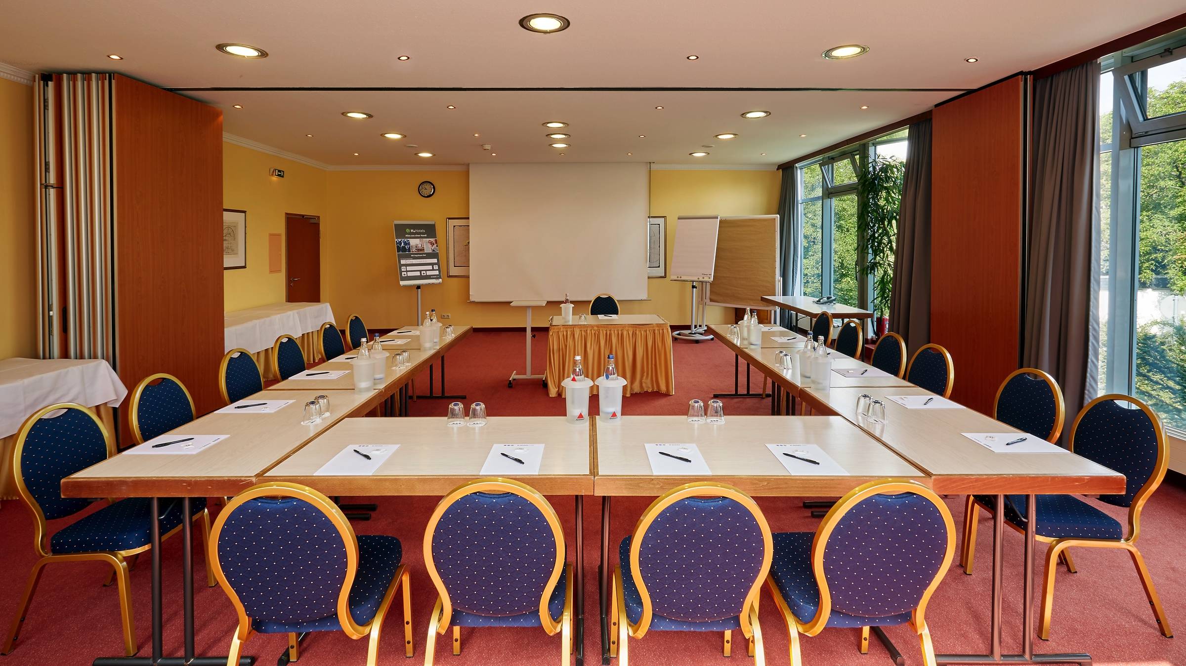 Tagungsraum im H+ Hotel Goslar - Offizielle Webseite Tagungsraum im H+ Hotel Goslar - Offizielle Webseite