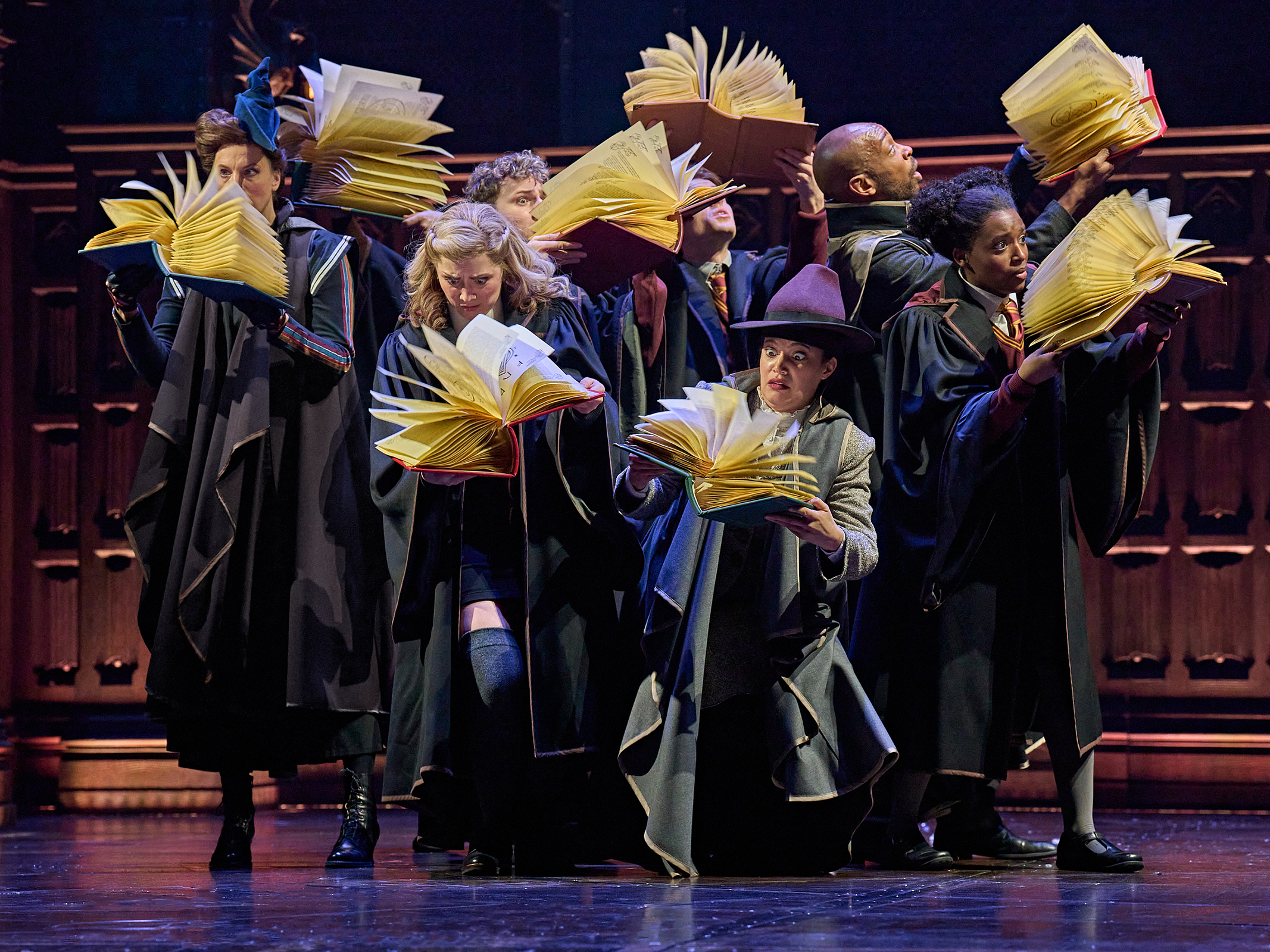 Harry Potter und das verschwundene Kind - H-Hotels.com Harry Potter und das verschwundene Kind - H-Hotels.com