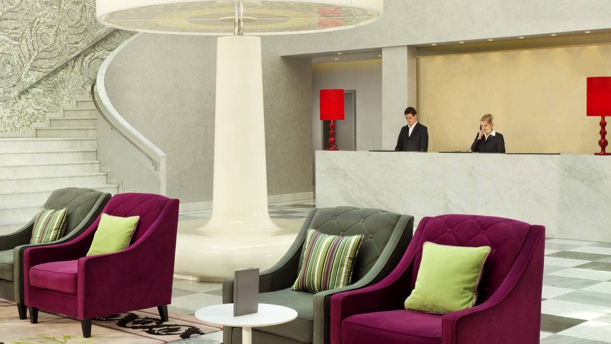 Earn miles at the reception after check-out - H-Hotels.com Earn miles at the reception after check-out - H-Hotels.com