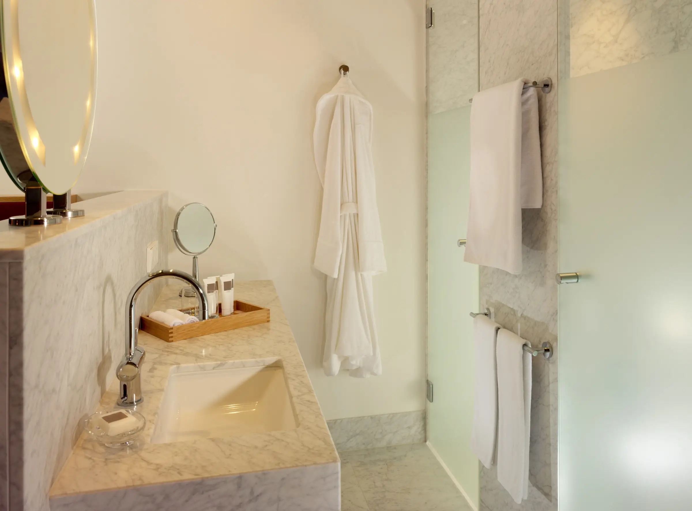 Salle de bain ouverte de l‘hôtel Hyperion Hotel Dresden - site internet officiel