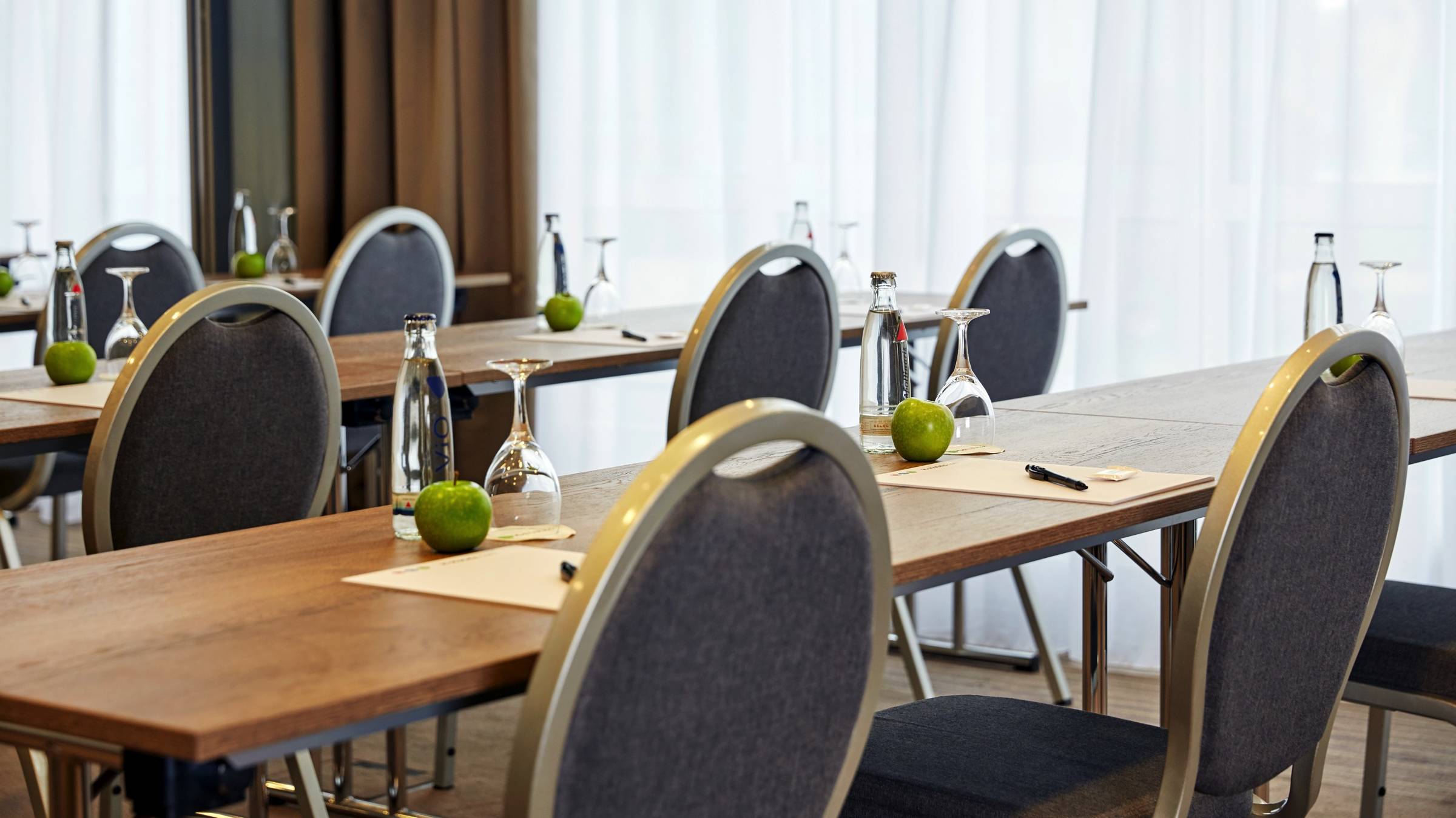Tagungsraum im H+ Hotel Stuttgart Herrenberg - Offizielle Webseite Tagungsraum im H+ Hotel Stuttgart Herrenberg - Offizielle Webseite